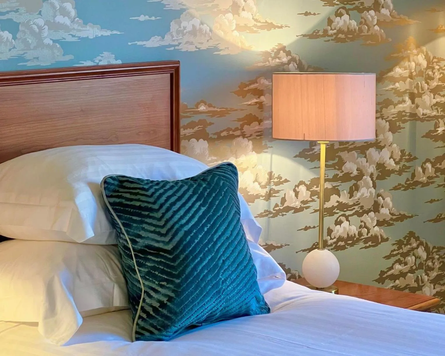 Bedroom, Bed in Garvock House Hotel