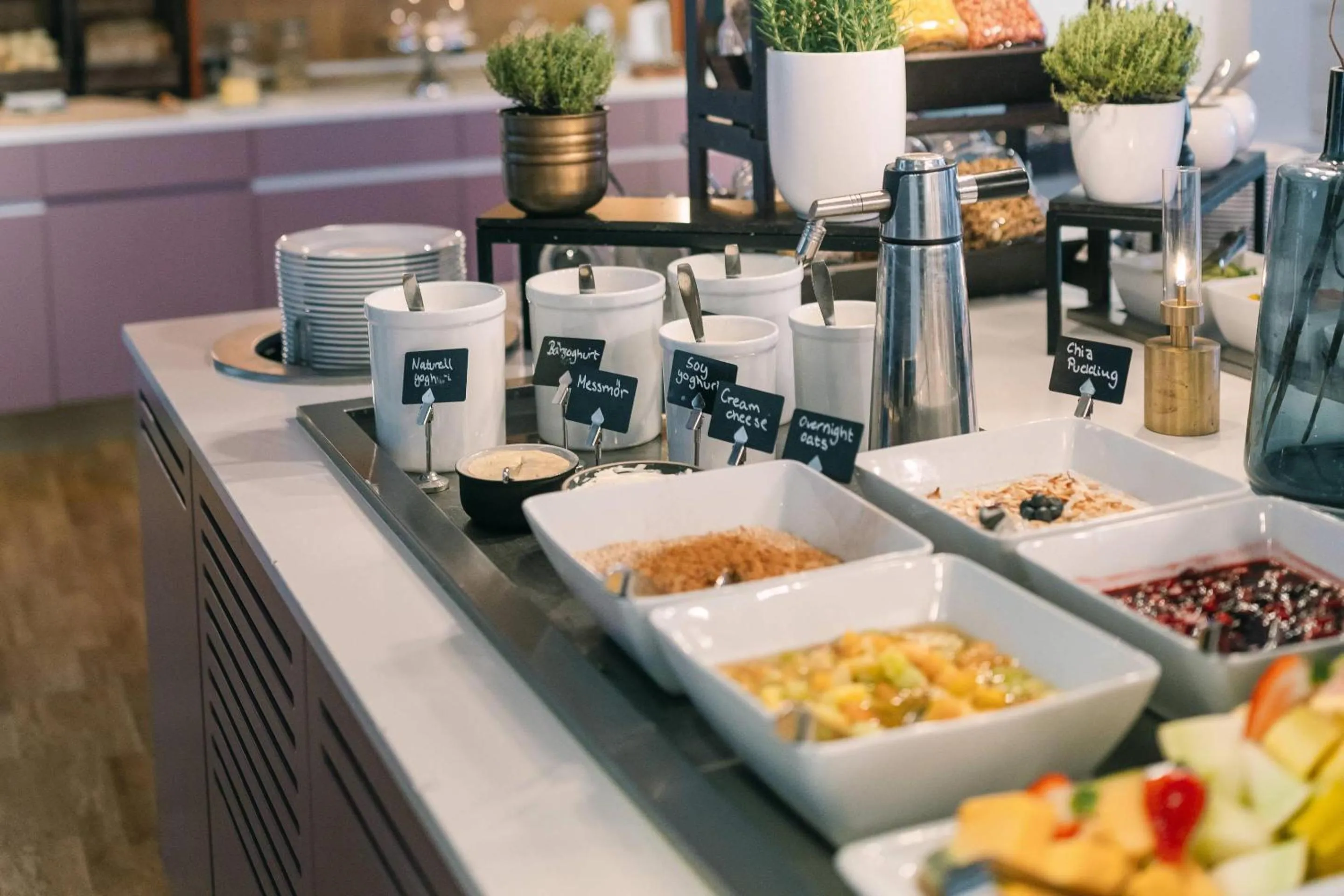 Breakfast in IceHotel