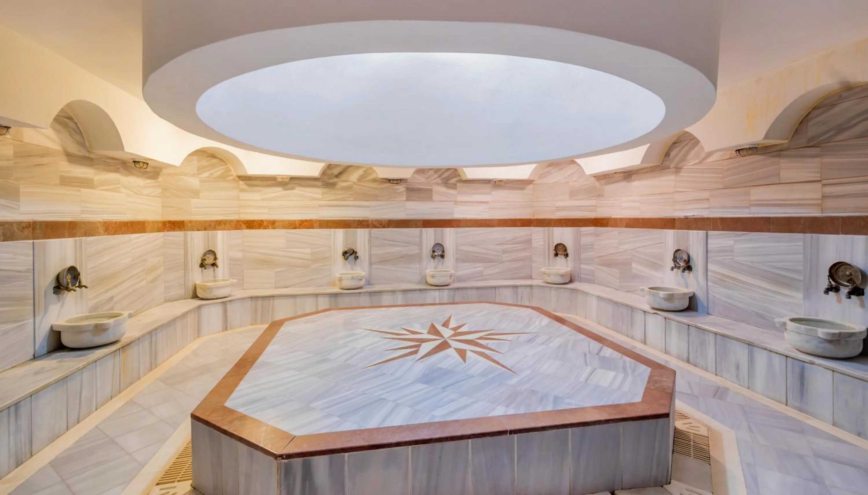 Public Bath in Holiday Garden Resort- Ultra All İnclusive