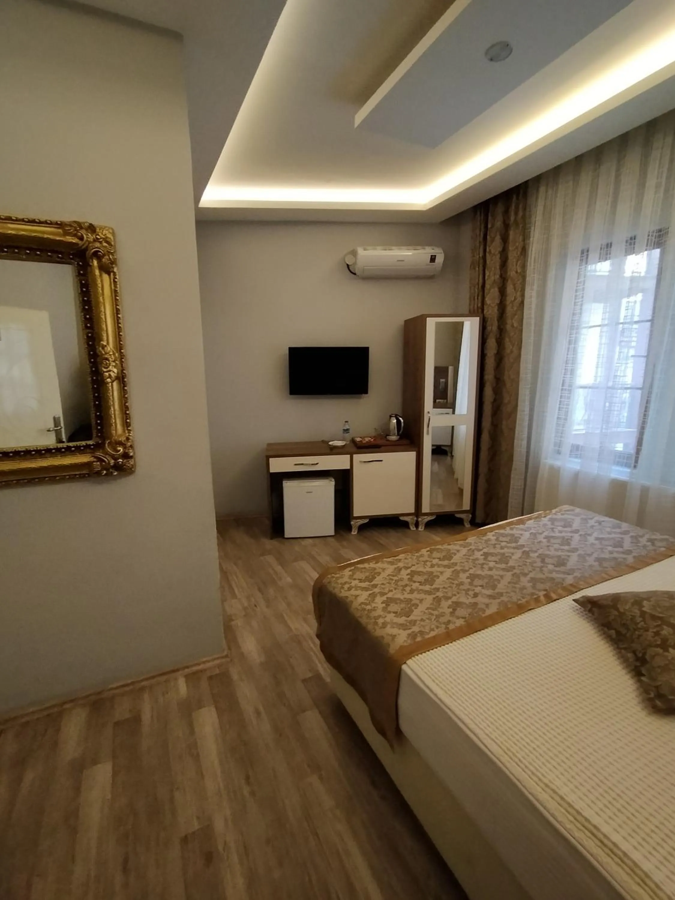 Photo of the whole room in Sehri̇-zade Yalisi