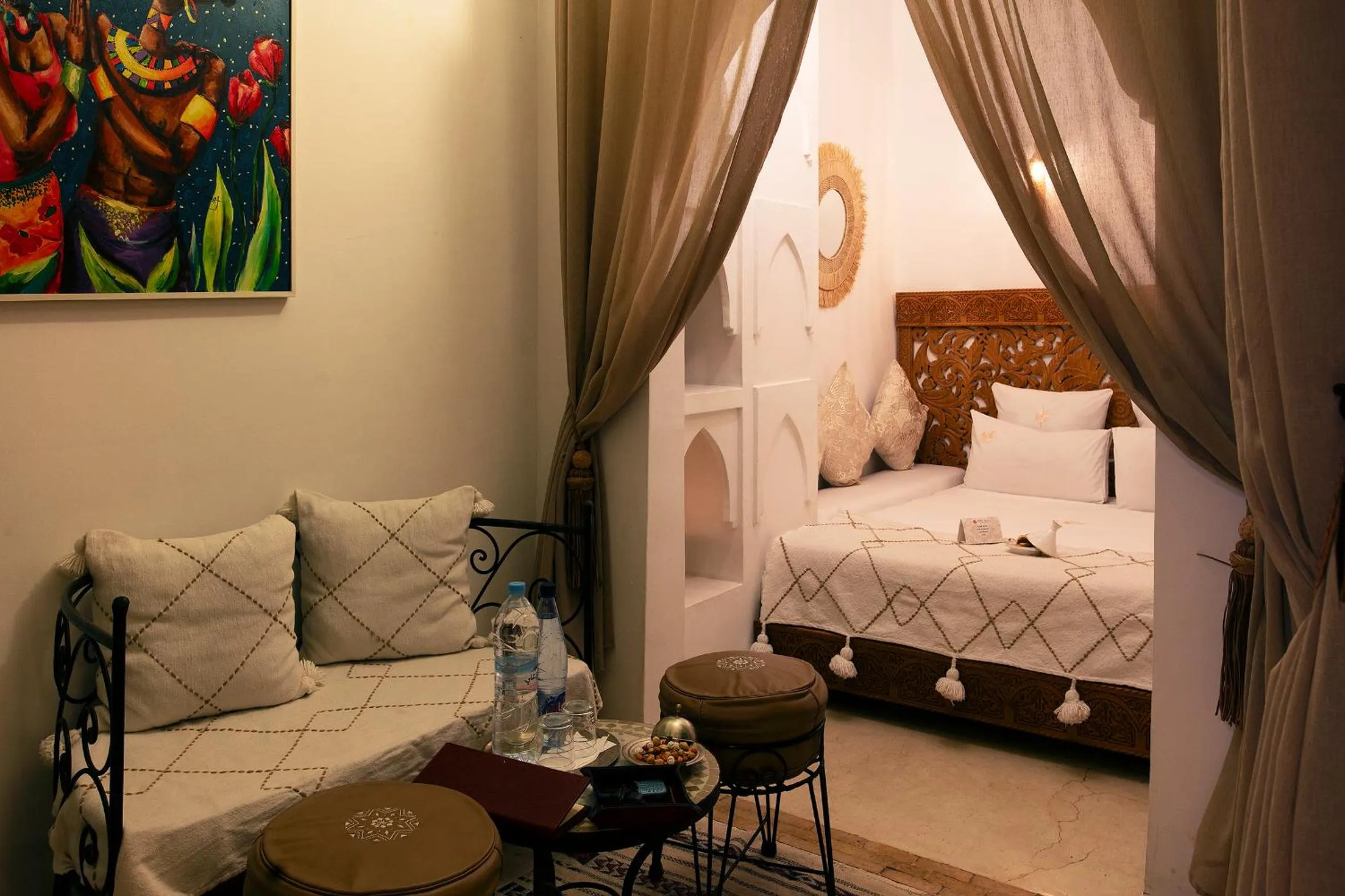 Photo of the whole room, Bed in Riad Alili