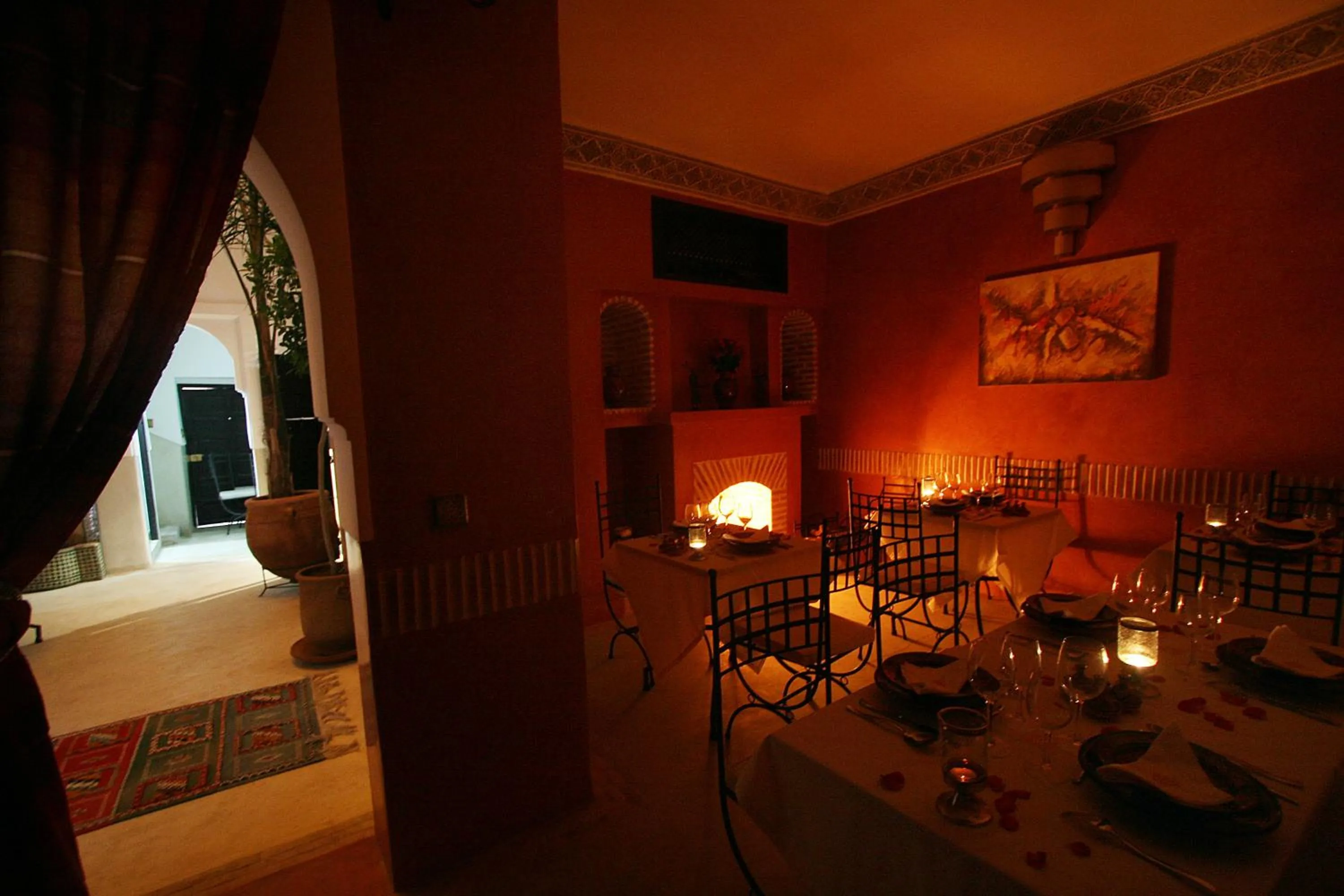 Restaurant/places to eat in Riad Alili