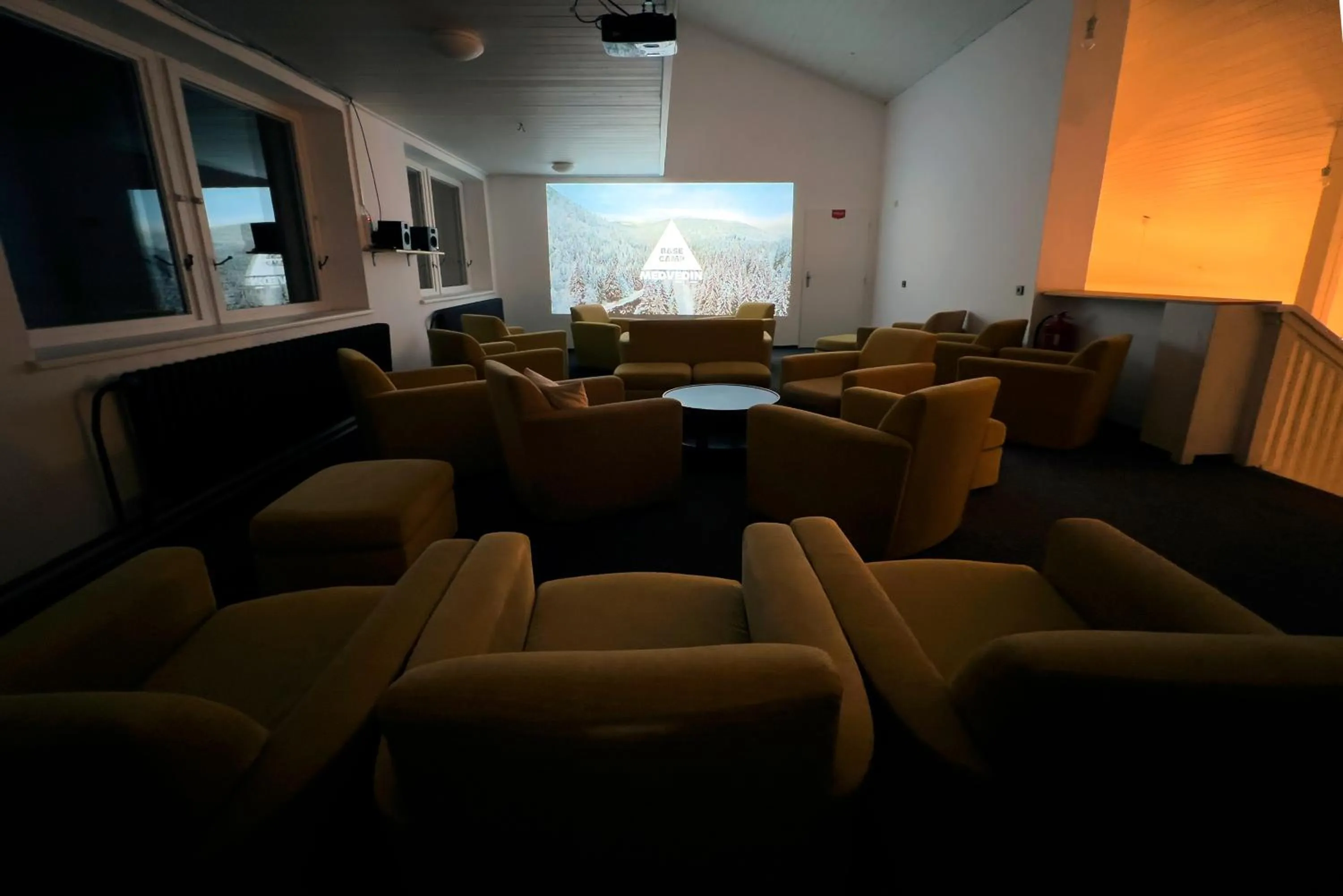 Communal lounge/ TV room in Hotel Horní Pramen