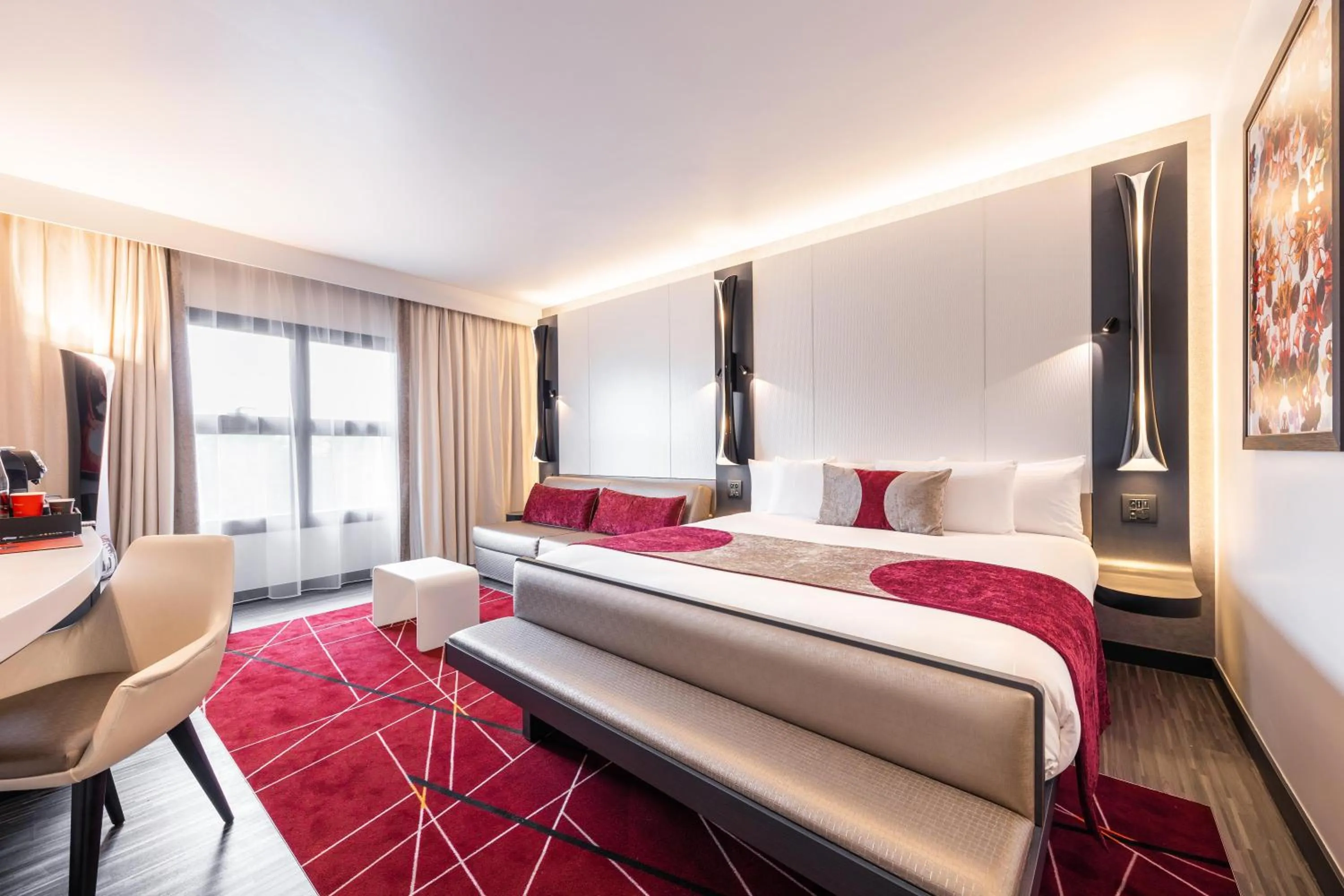 Bedroom, Bed in Disney Hotel New York - The Art of Marvel