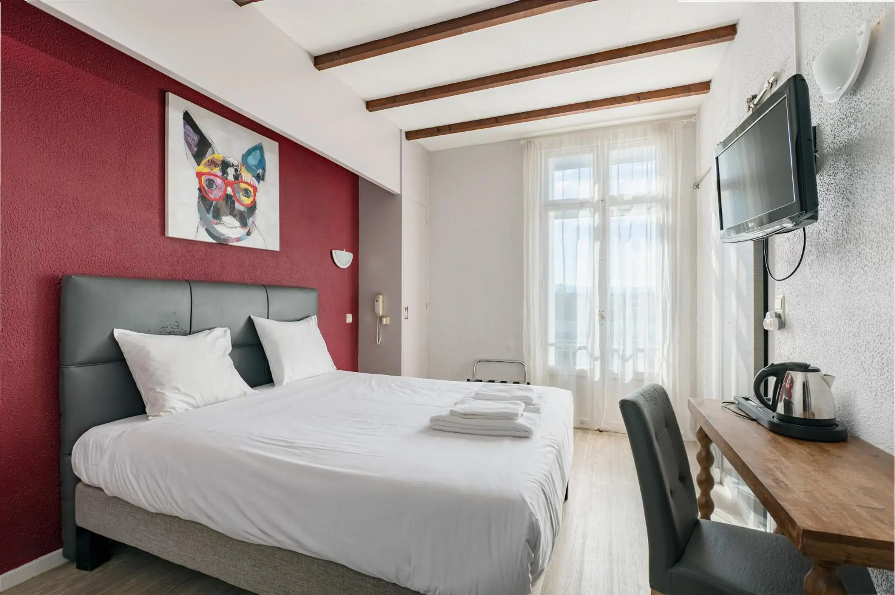 Superior Double Room in Hôtel Aragon - Centre ville gare Superior Double Room in Hôtel Aragon - Centre ville gare