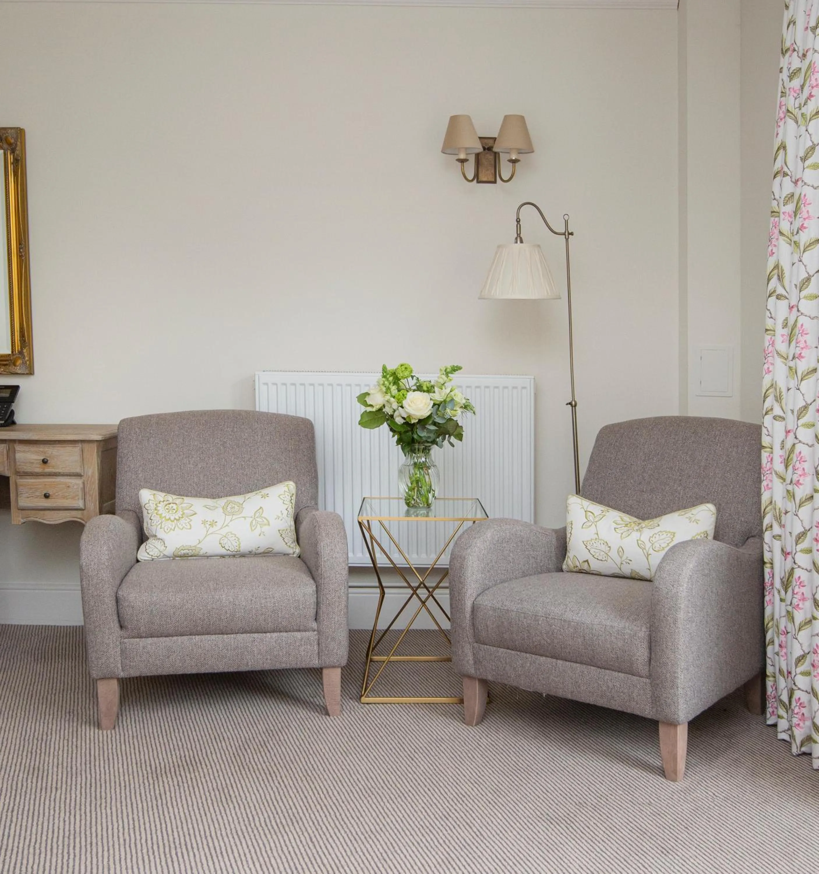 Seating area in Lords Of The Manor