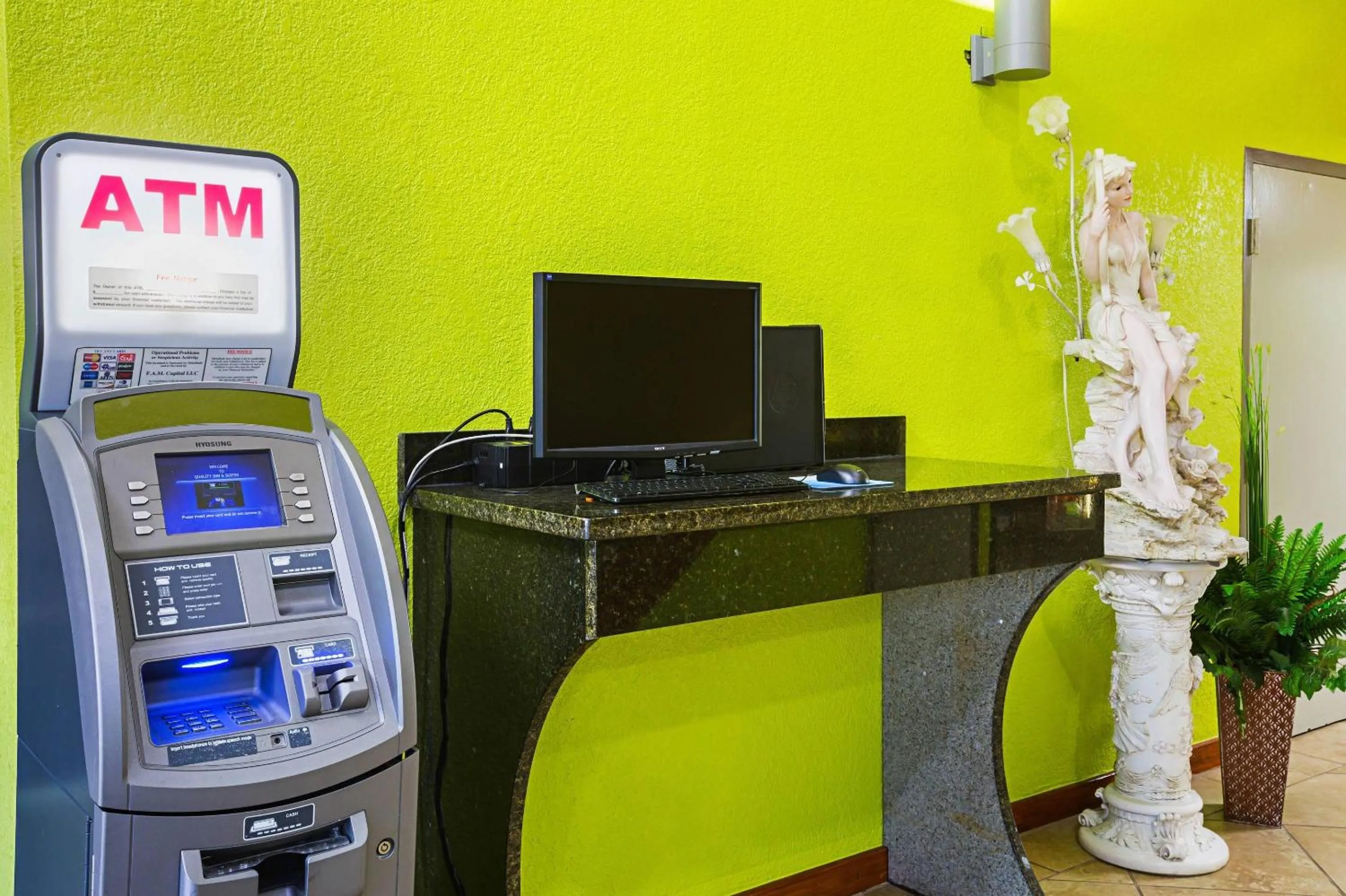 Business facilities in Quality Inn & Suites near Six Flags East