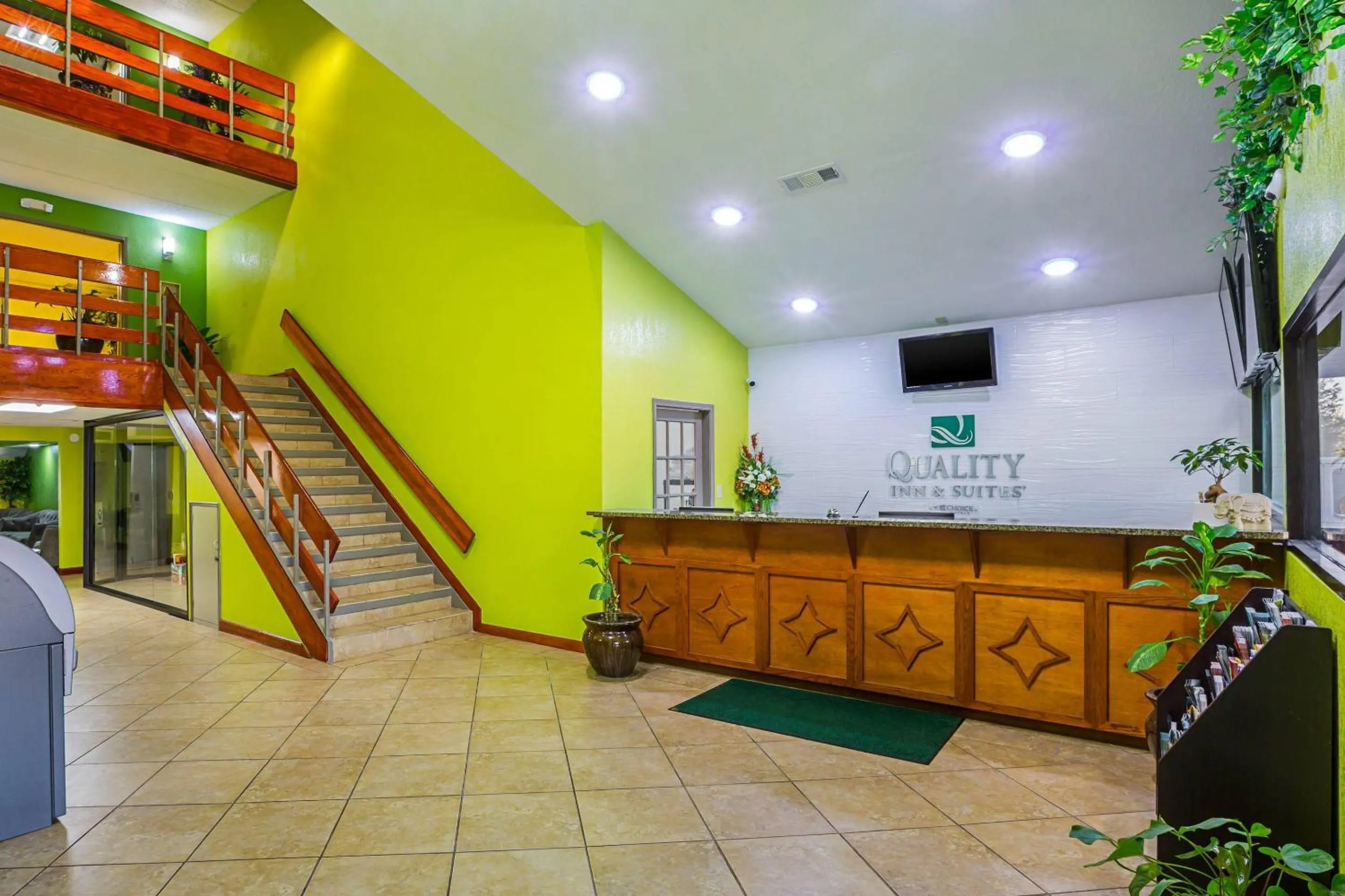 Lobby or reception in Quality Inn & Suites near Six Flags East
