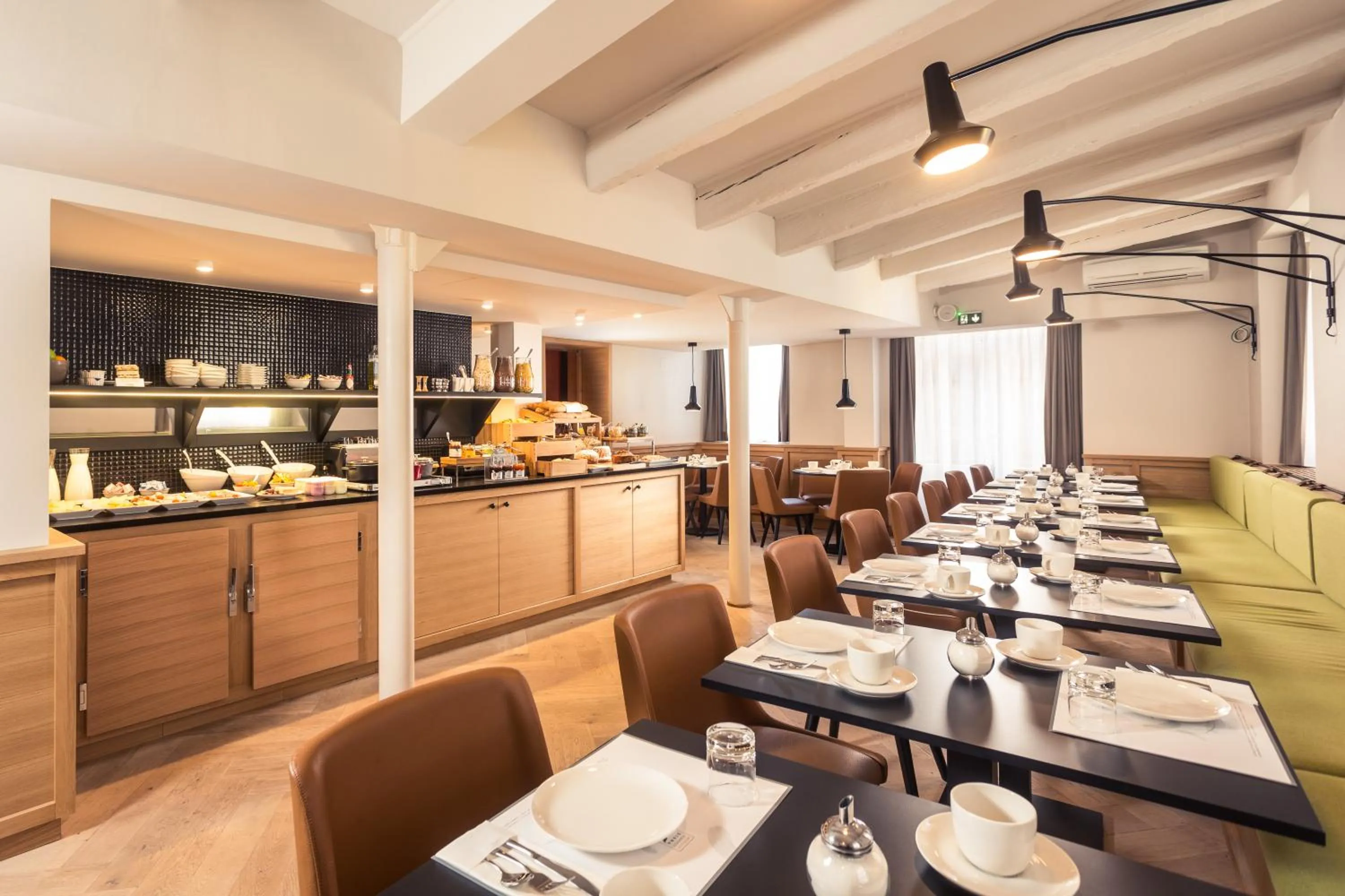 Food and drinks in Hôtel Du Dragon