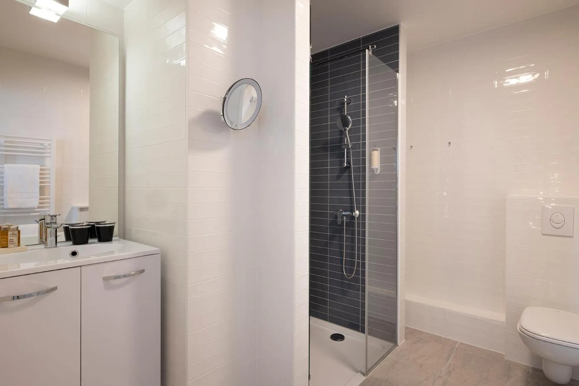 Bathroom in Hôtel Du Dragon