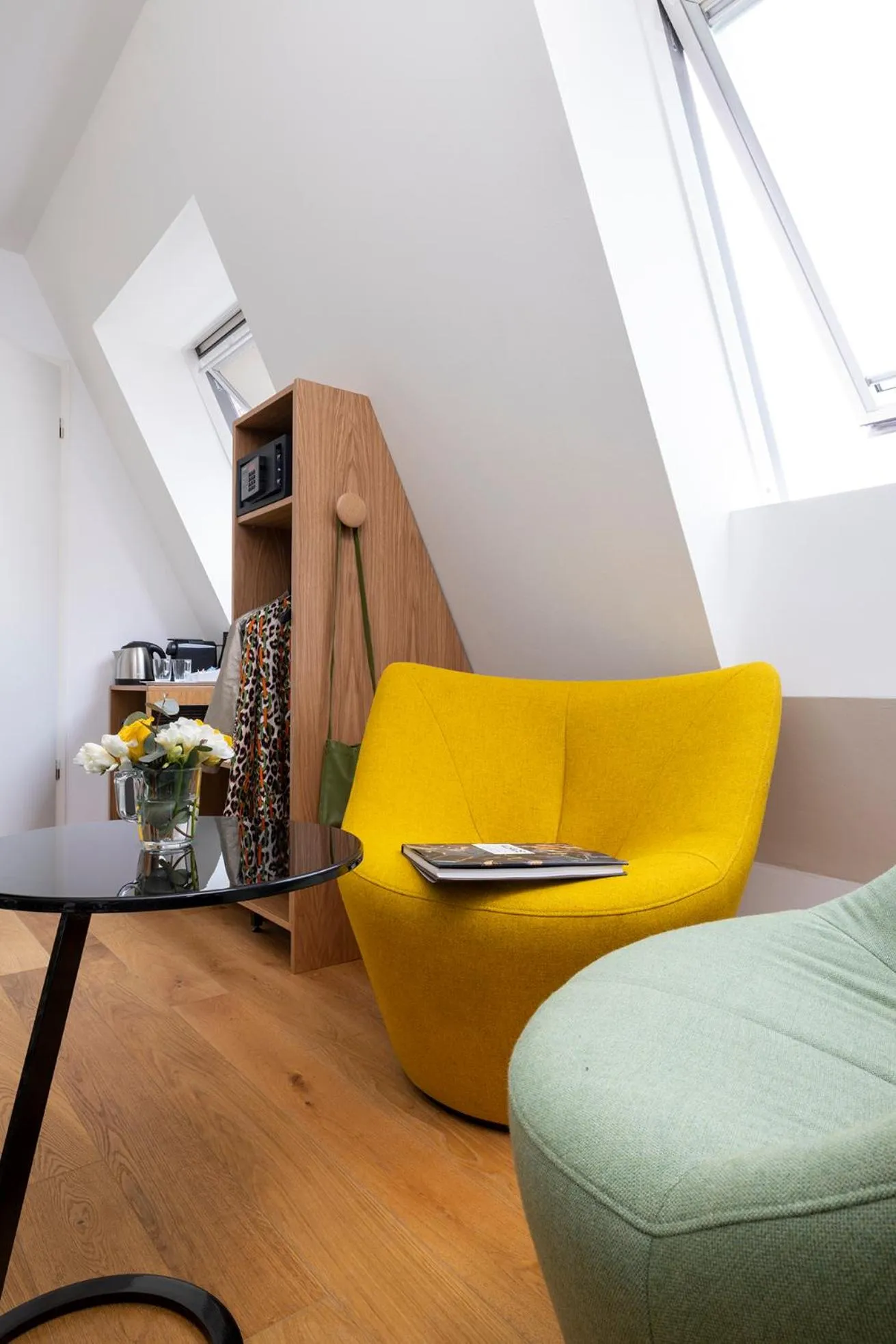 Seating area in Hôtel Du Dragon