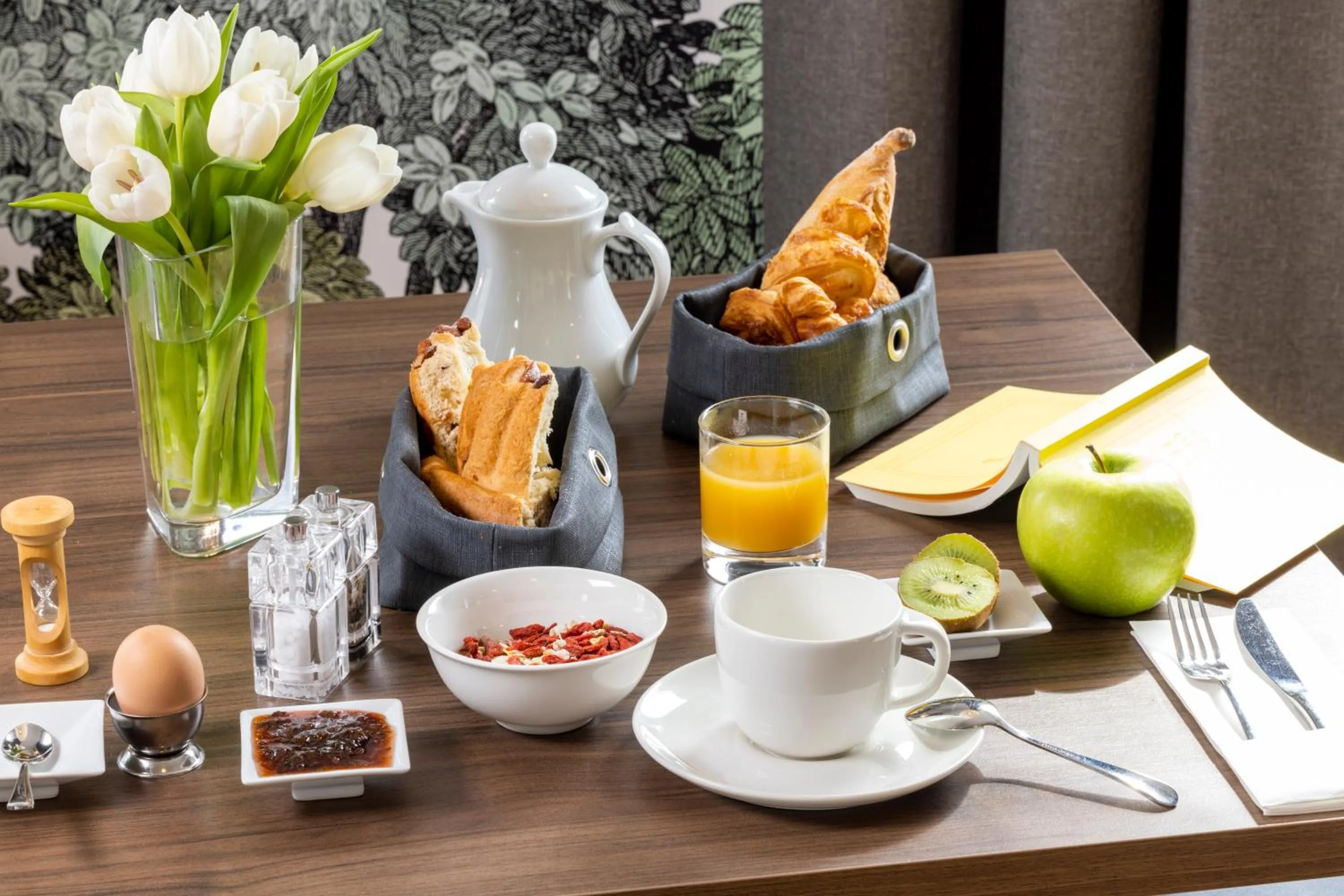 Breakfast in Hôtel Du Dragon