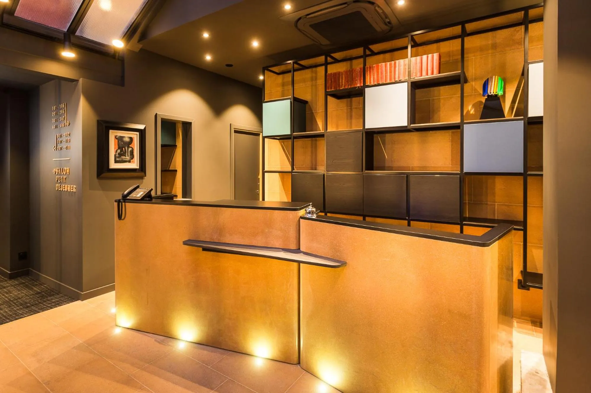 Lobby or reception in Hôtel Du Dragon