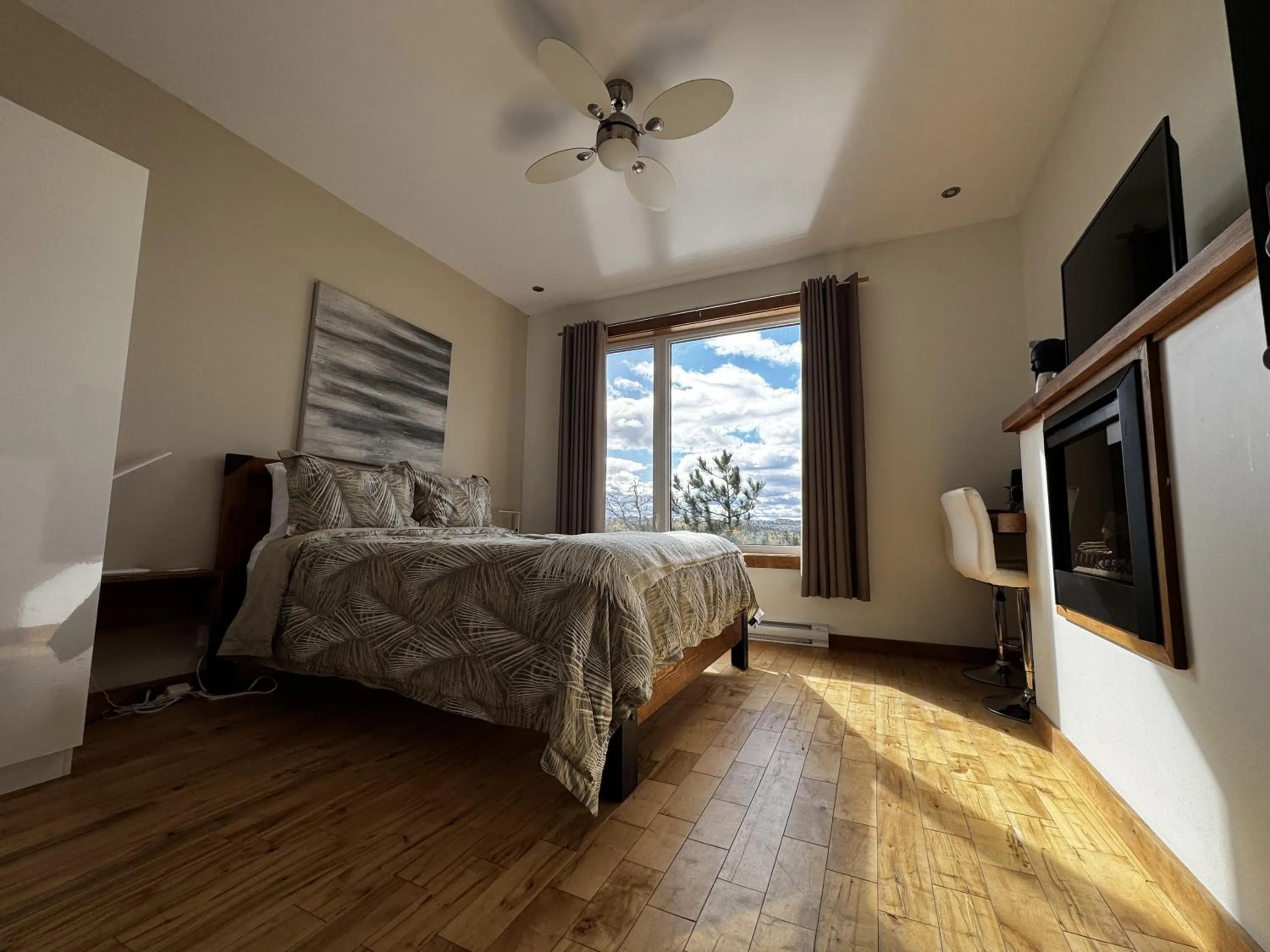 Bedroom, Bed in Gîte du Haut des Arbres