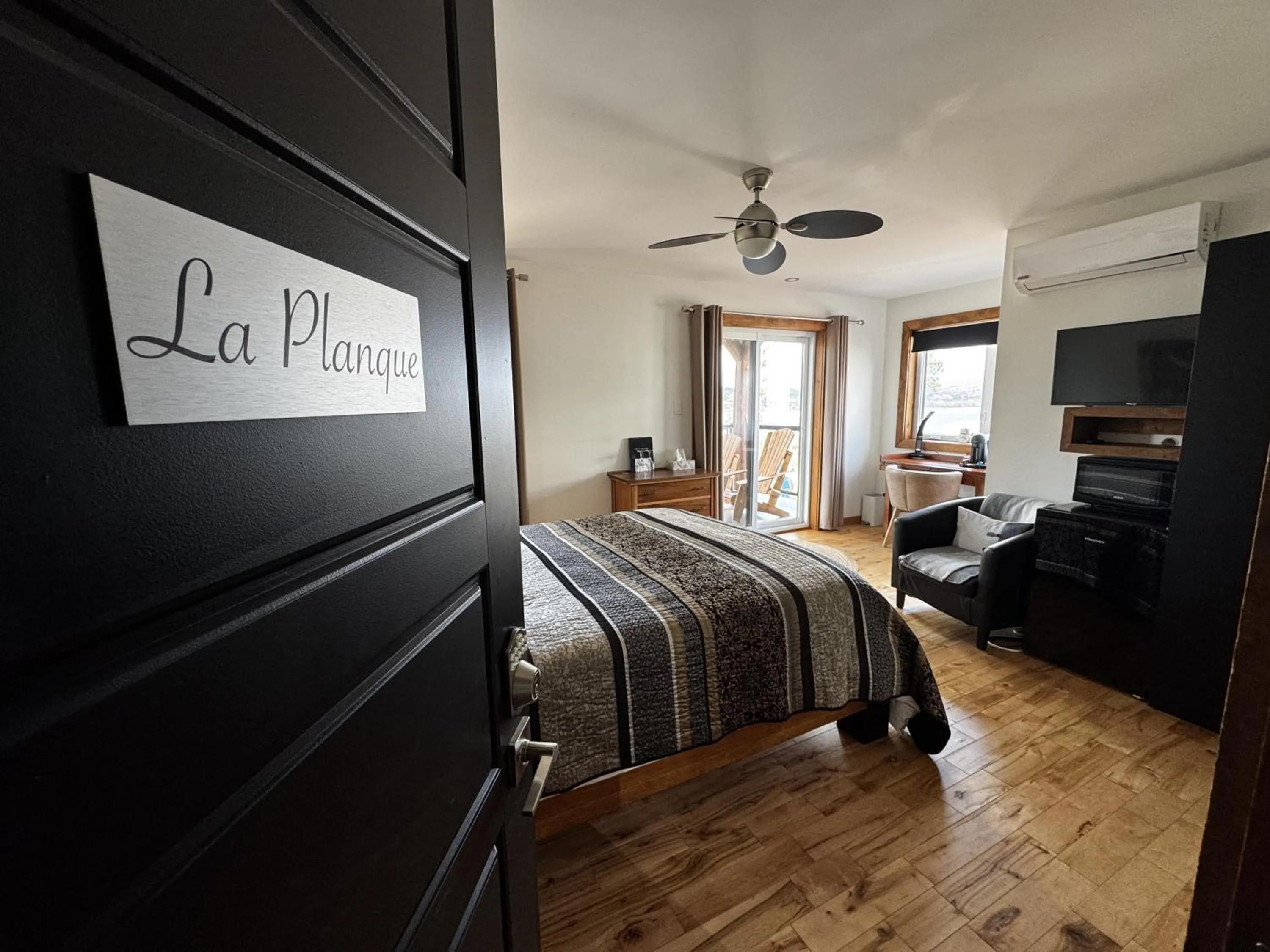 Bedroom, Bed in Gîte du Haut des Arbres
