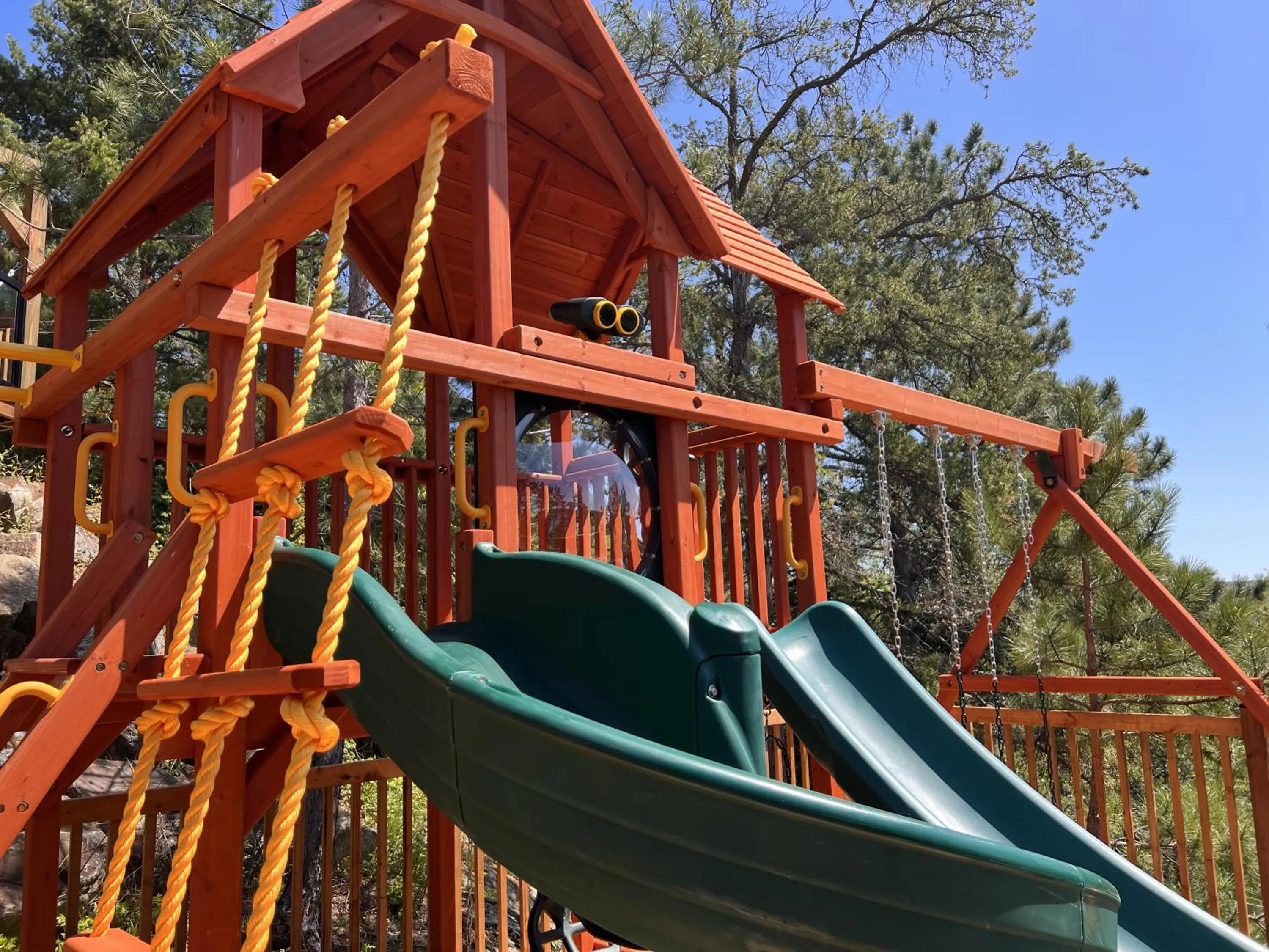 Children play ground in Gîte du Haut des Arbres