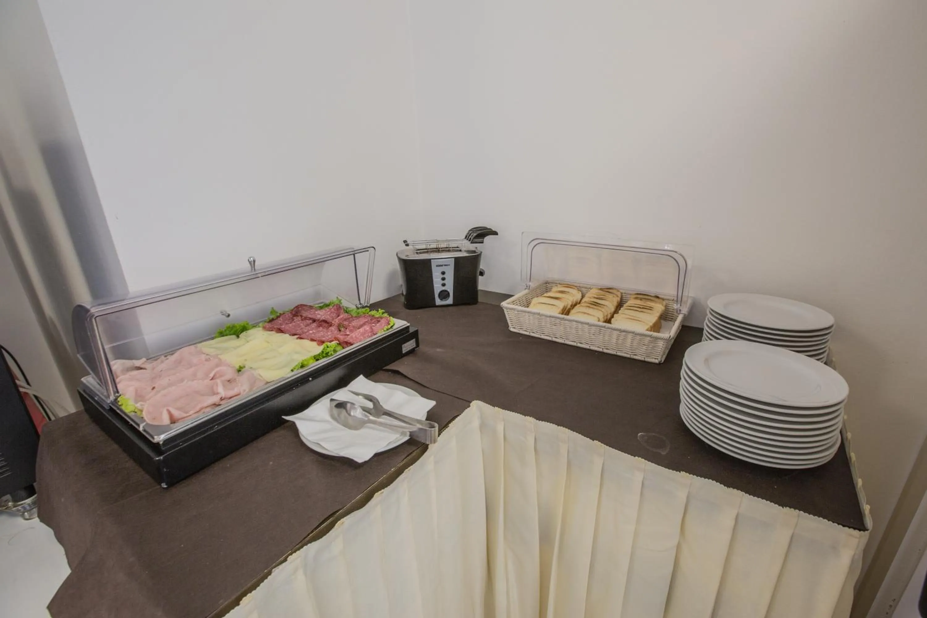 Buffet breakfast in Hotel Hollywood