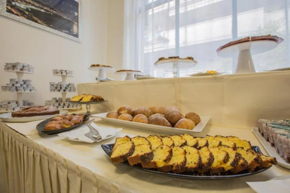 Breakfast in Hotel Hollywood