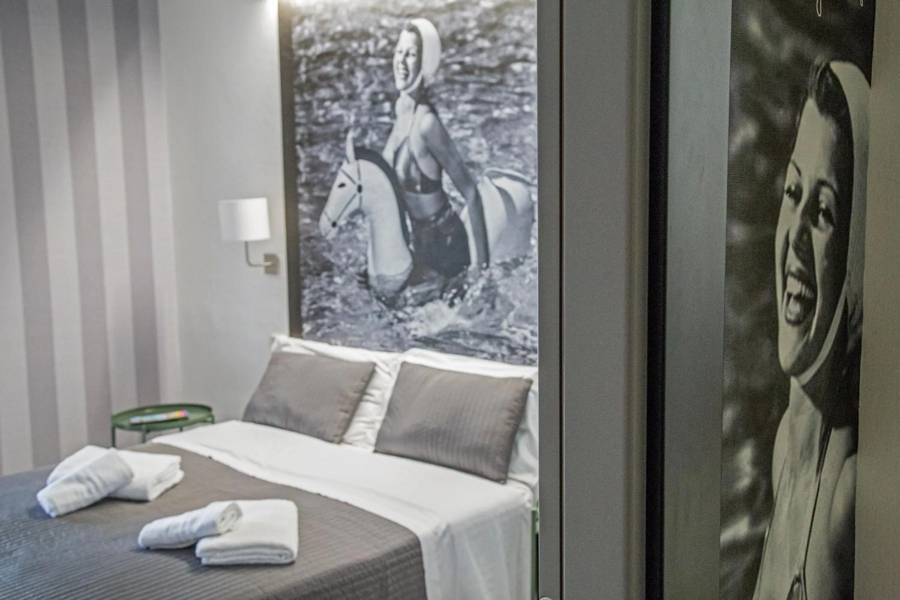 Bed in Hotel Hollywood