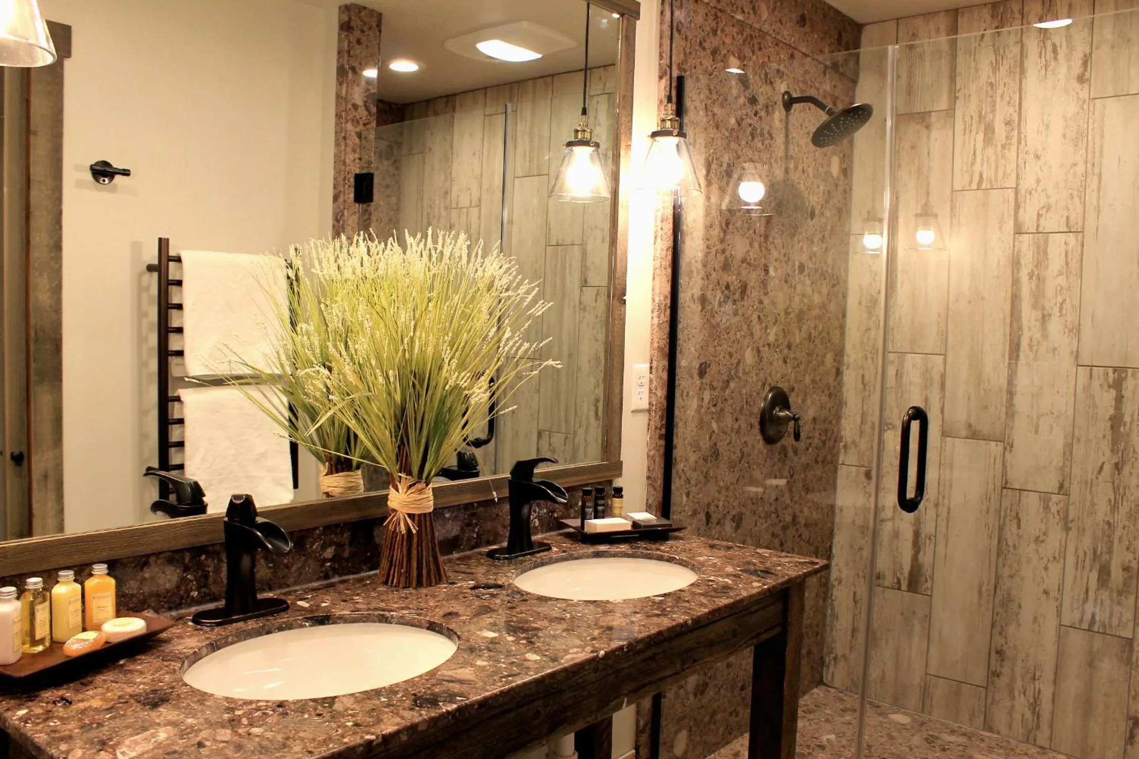 1872 Inn - Adults Exclusive