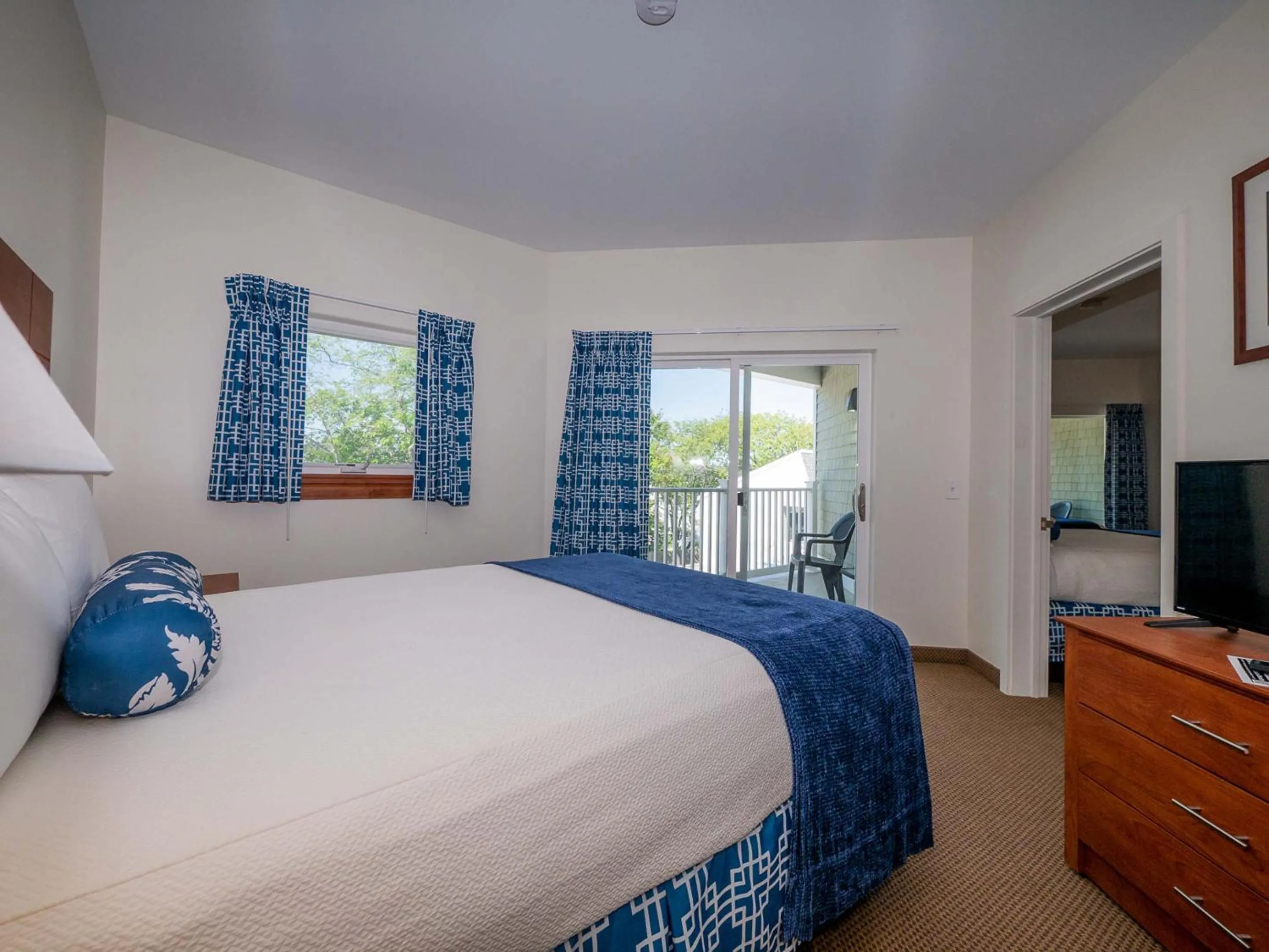 Photo of the whole room in Sea Latch Inn