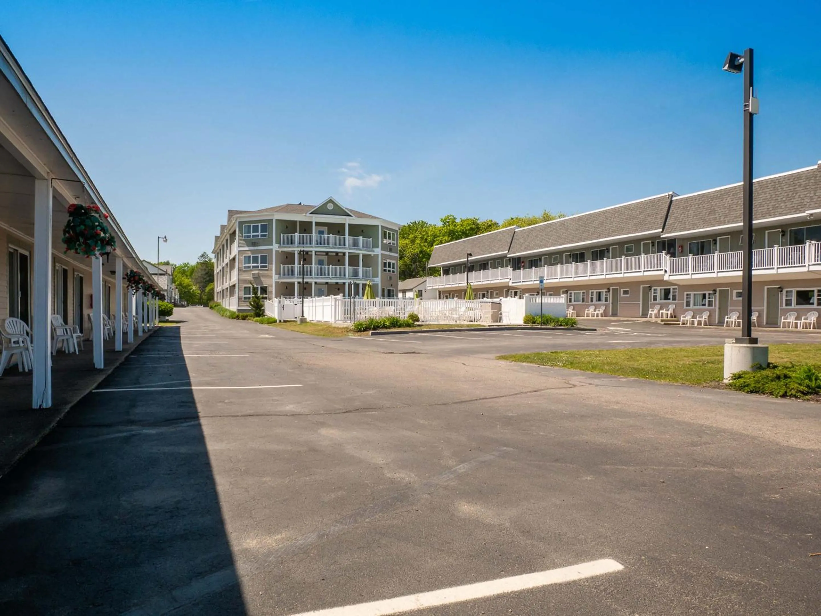 Property building in Sea Latch Inn