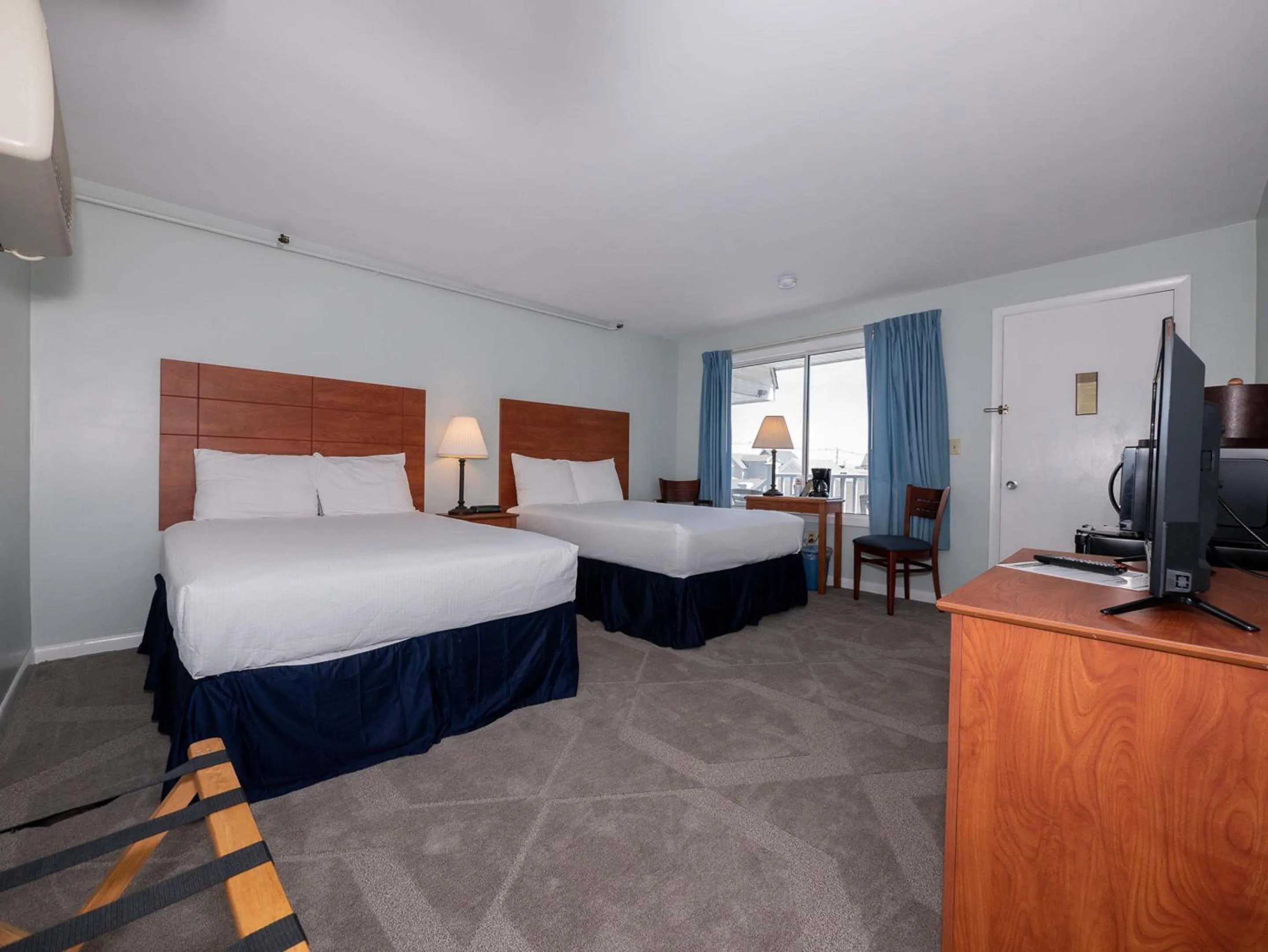 Bed in Sea Latch Inn