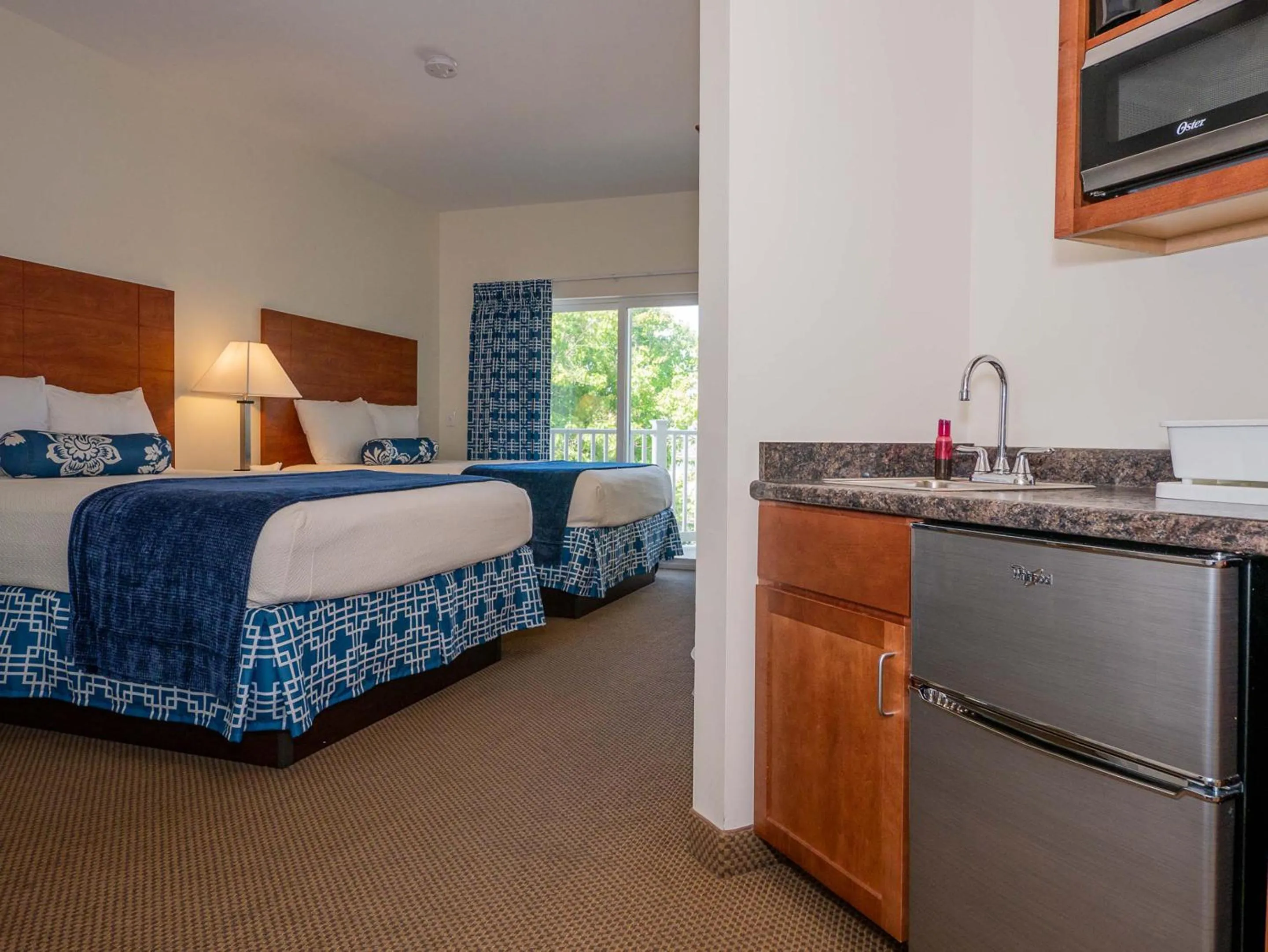 Photo of the whole room in Sea Latch Inn