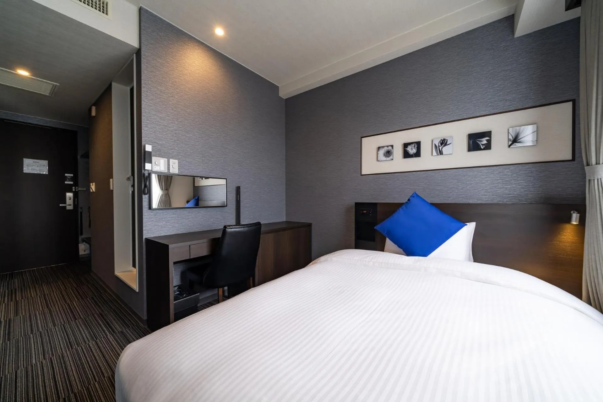 Photo of the whole room, Bed in Goi Grand Hotel