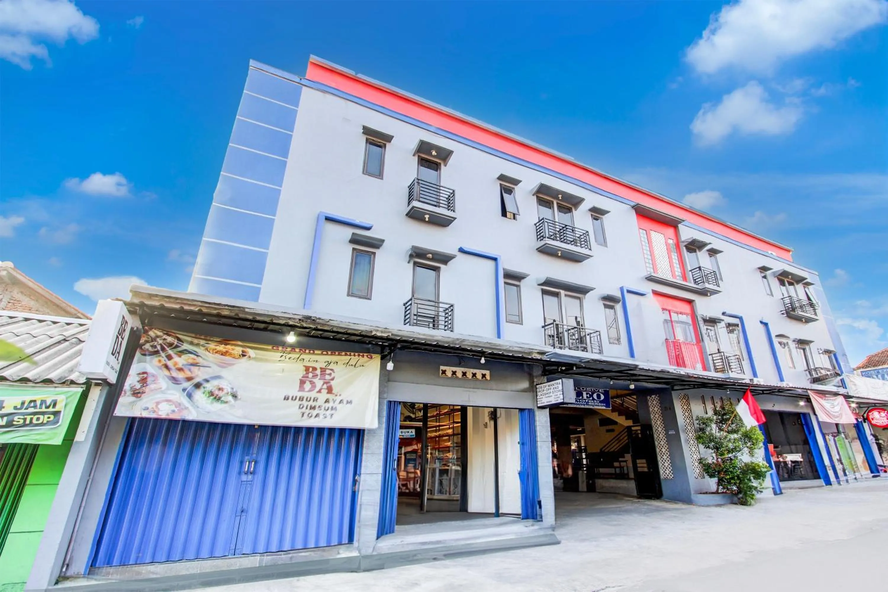 Facade/entrance in Hotel O Pogung Near Near Ugm Formerly Maleo Residence