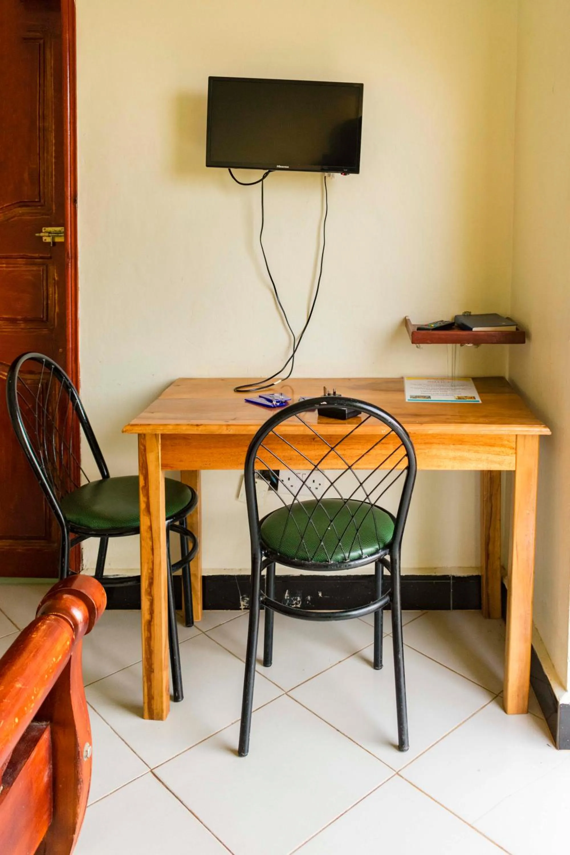 TV and multimedia in Relief Motel Fort Portal