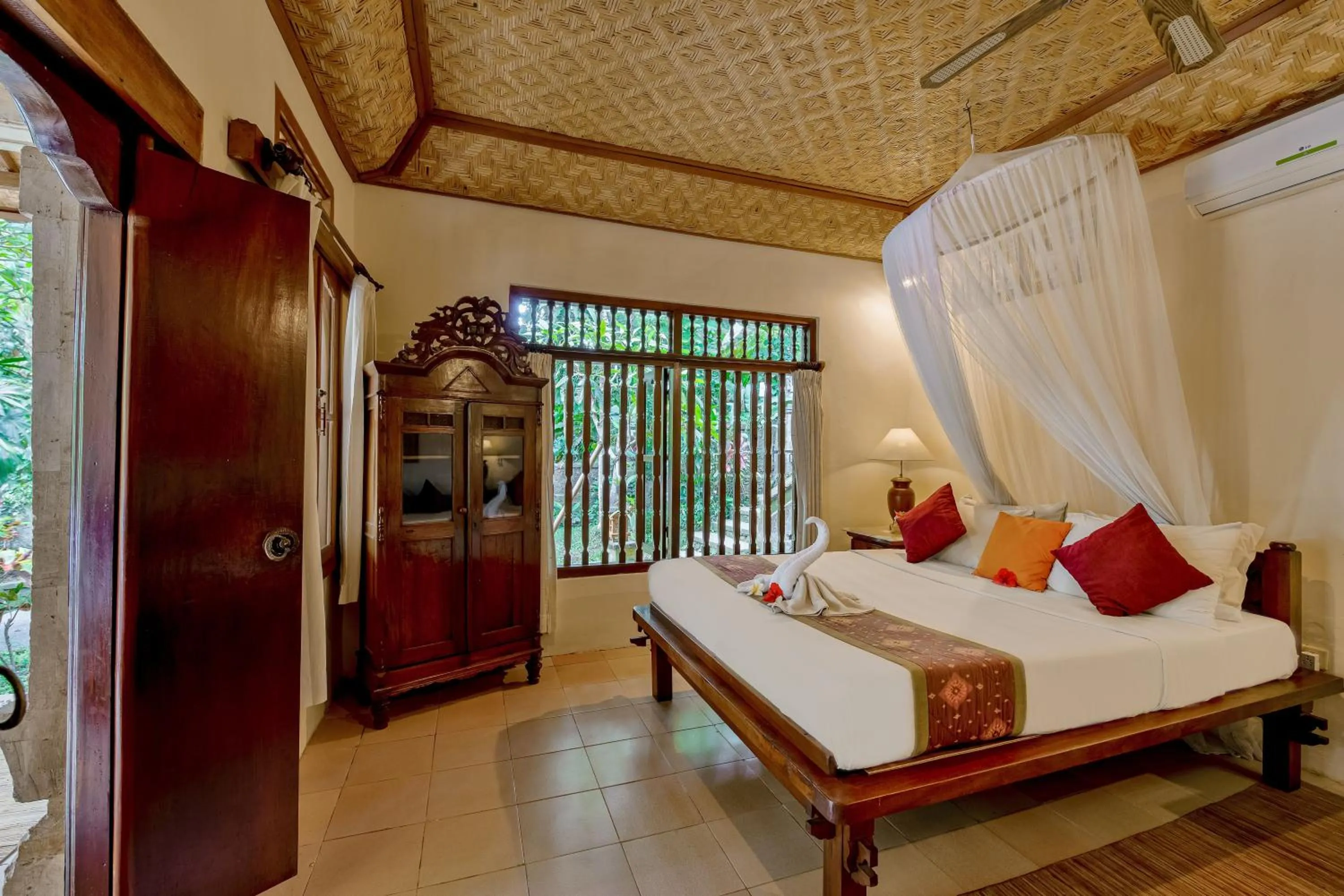 Bedroom, Bed in Kebun Indah Ubud