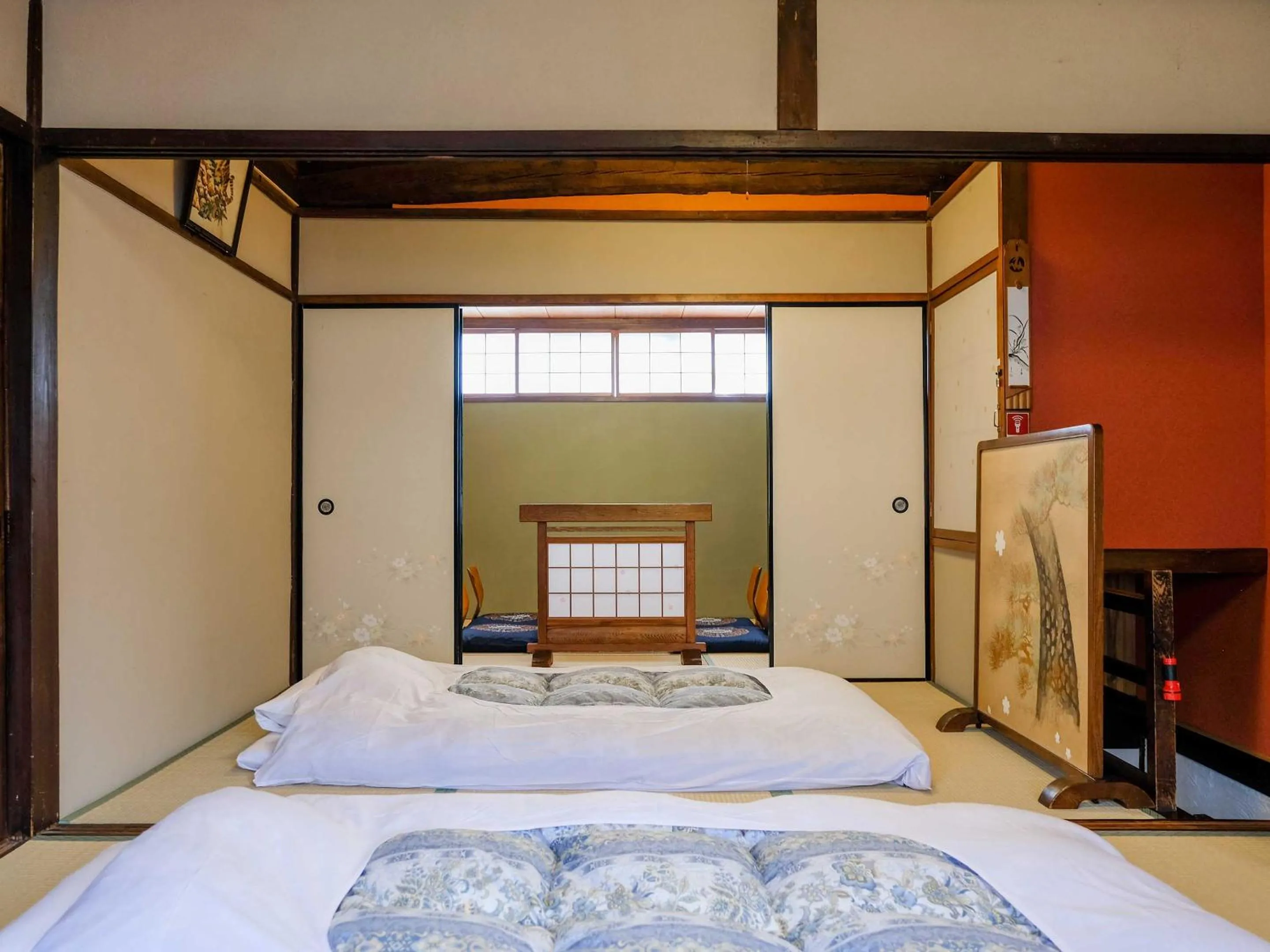 Photo of the whole room, Bed in K-style kinkakuji