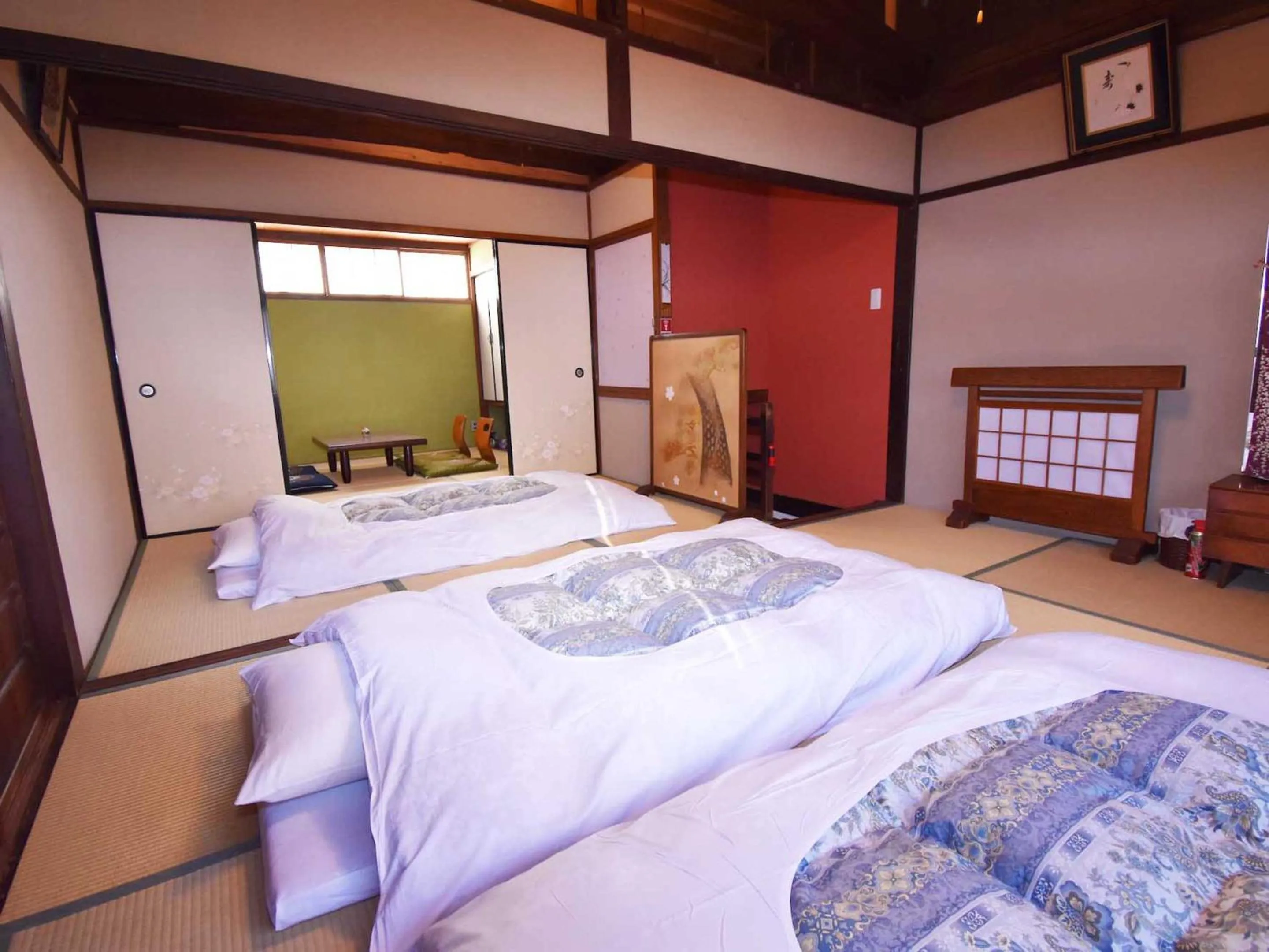 Photo of the whole room, Bed in K-style kinkakuji