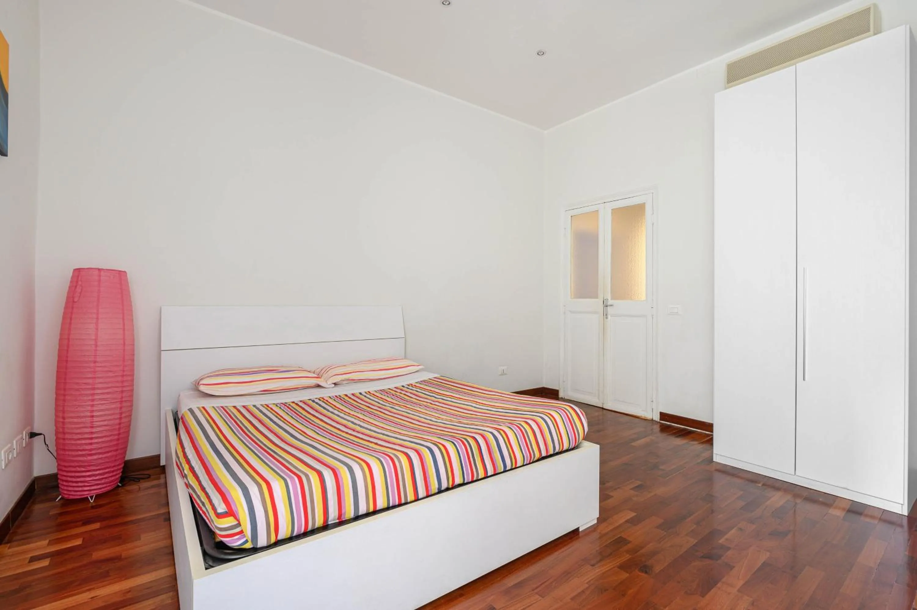 Bathroom, Bed in Rome Aparts