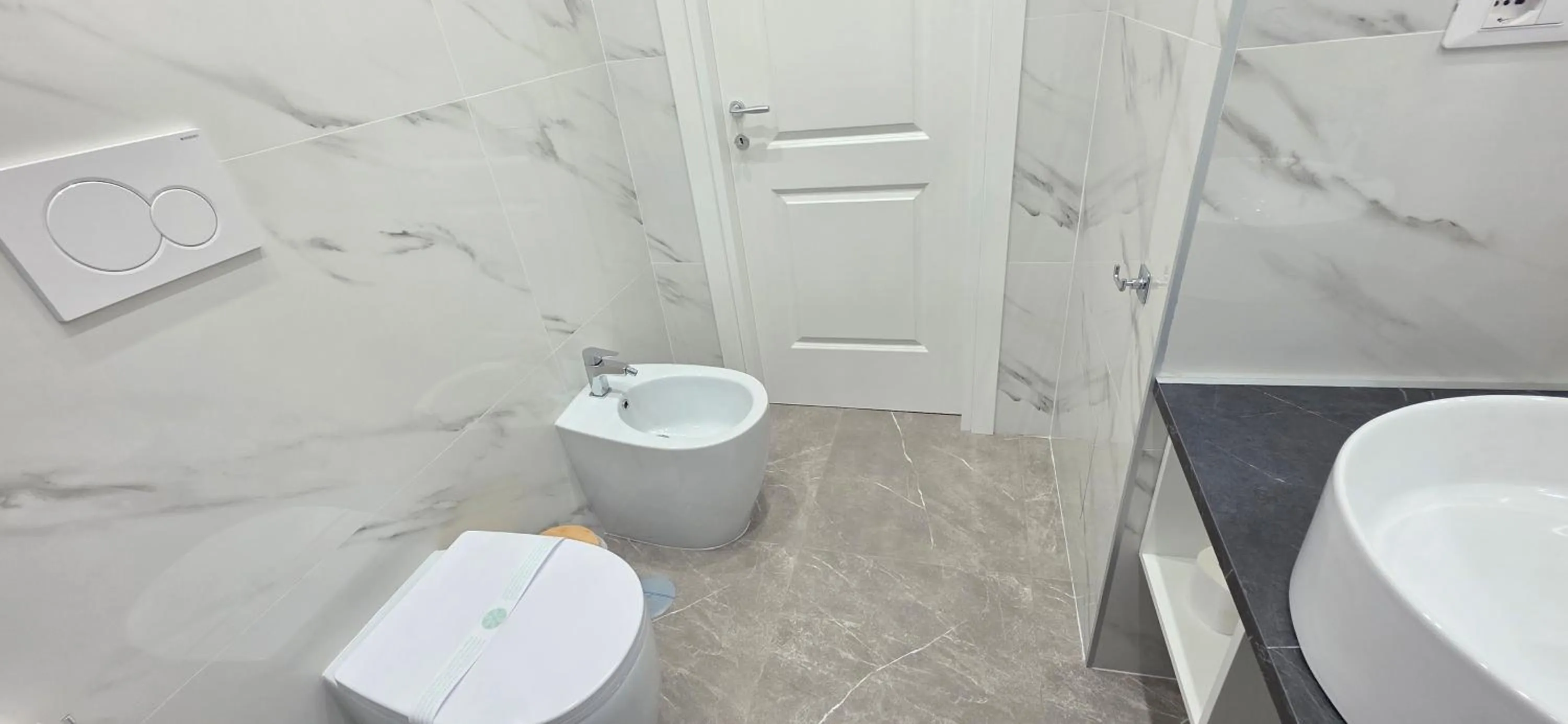 Bathroom in Rome Aparts