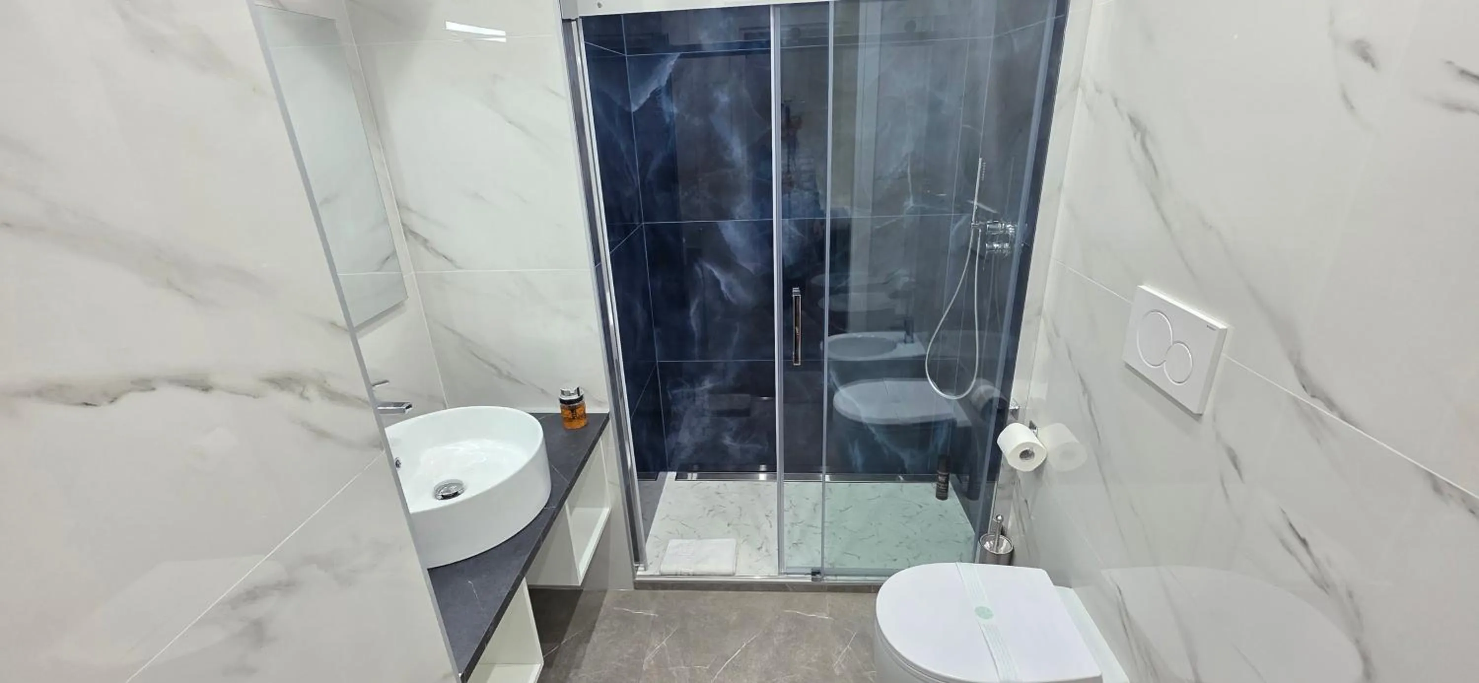 Bathroom in Rome Aparts