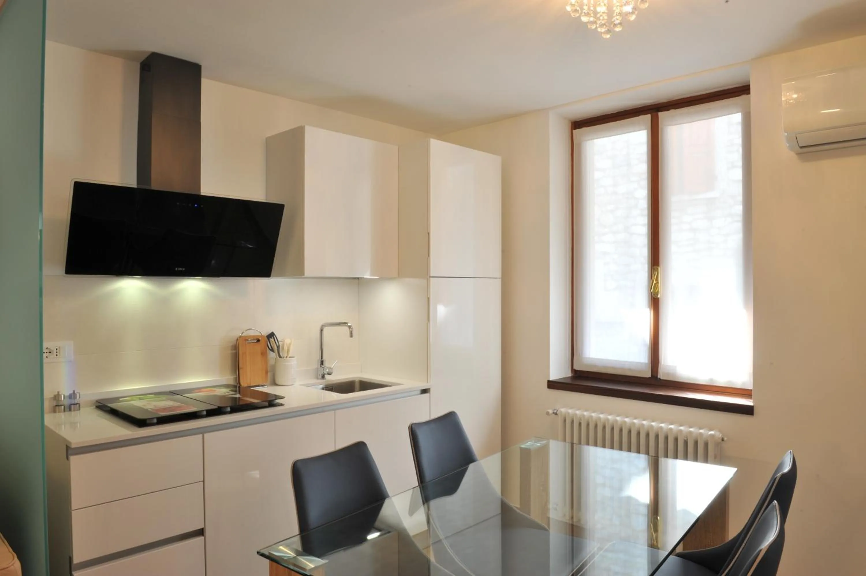 Kitchen or kitchenette in Bella Vacanza Limone