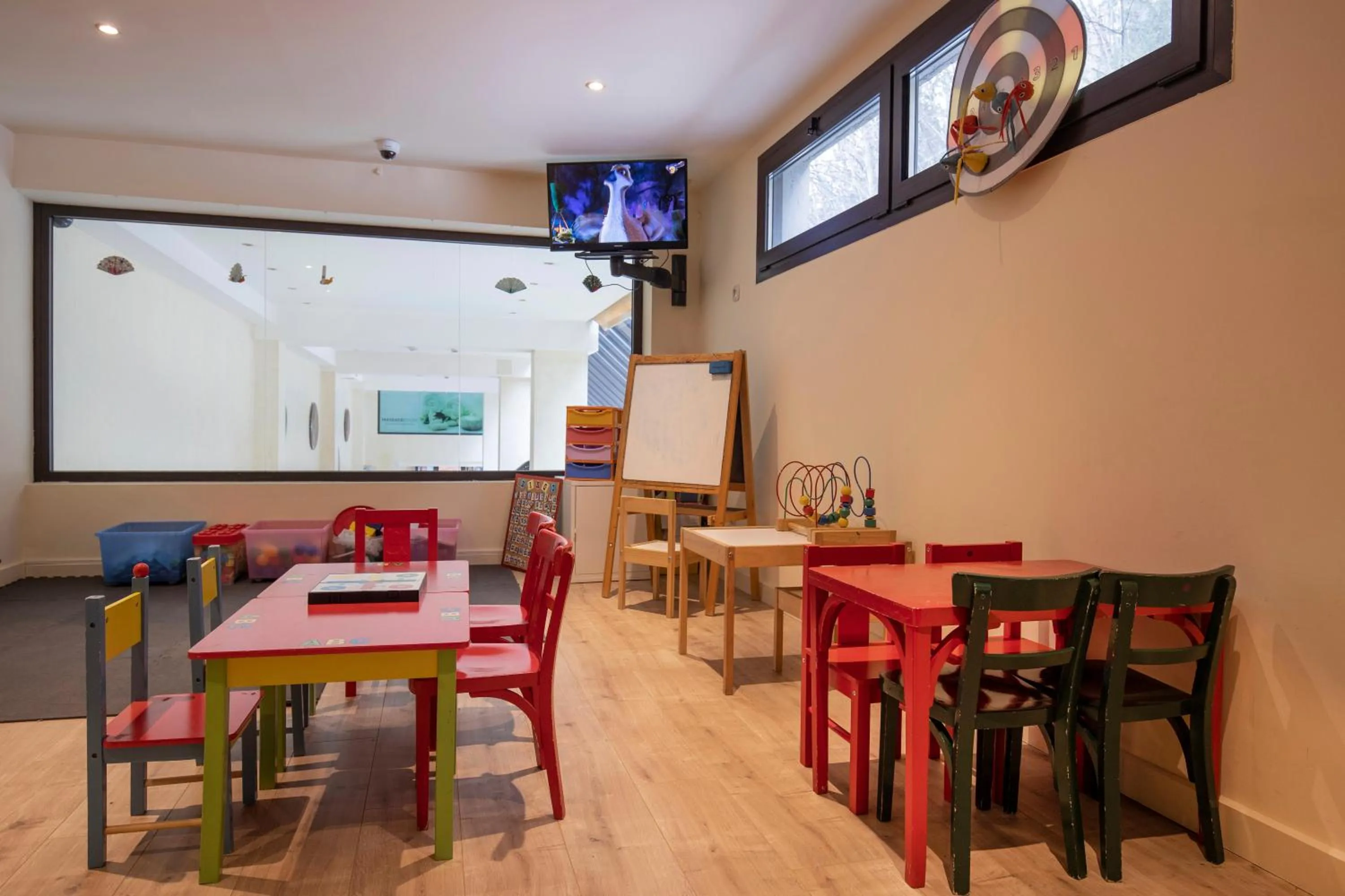 Kids's club in Yomo Patagonia