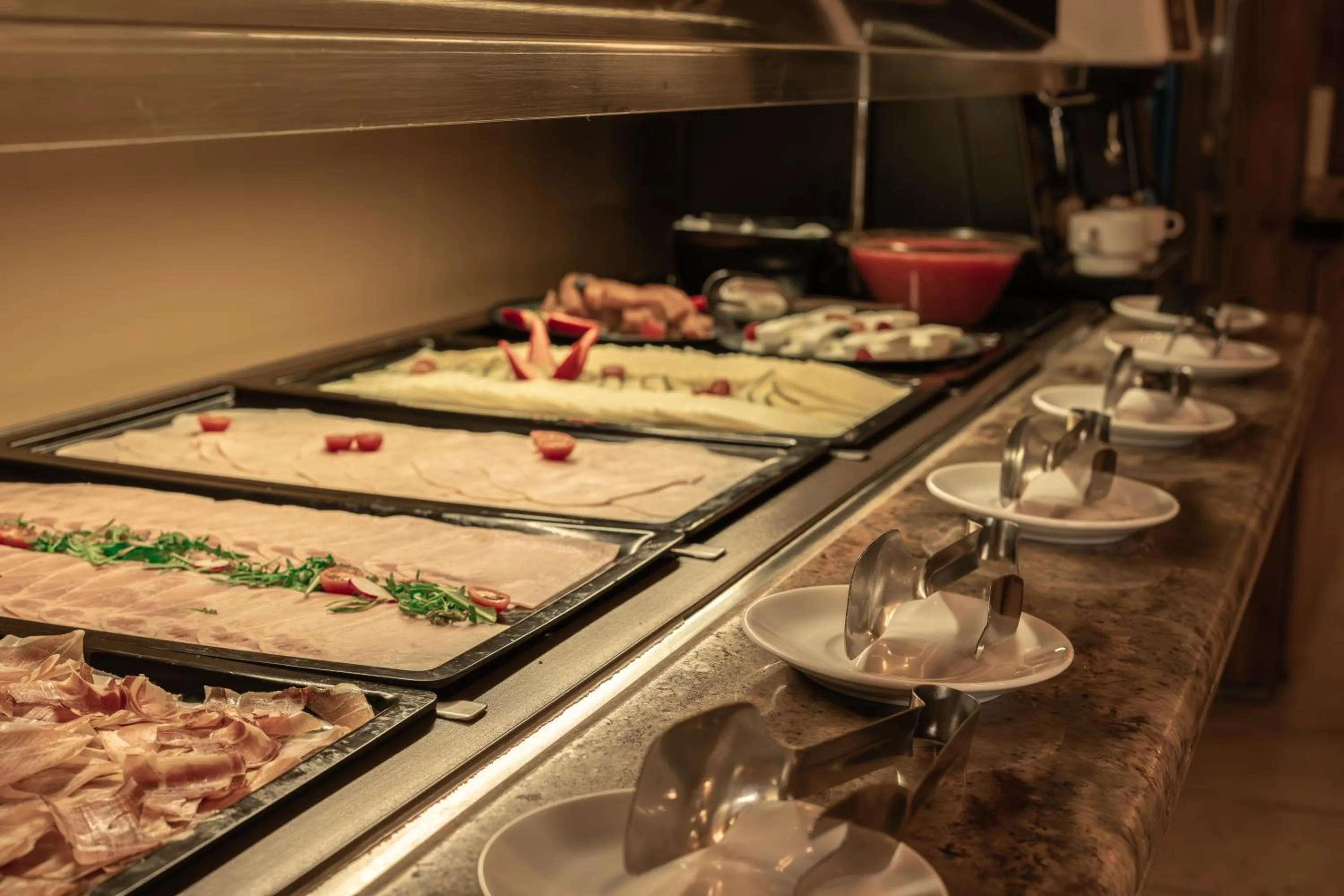 Buffet breakfast in Yomo Patagonia