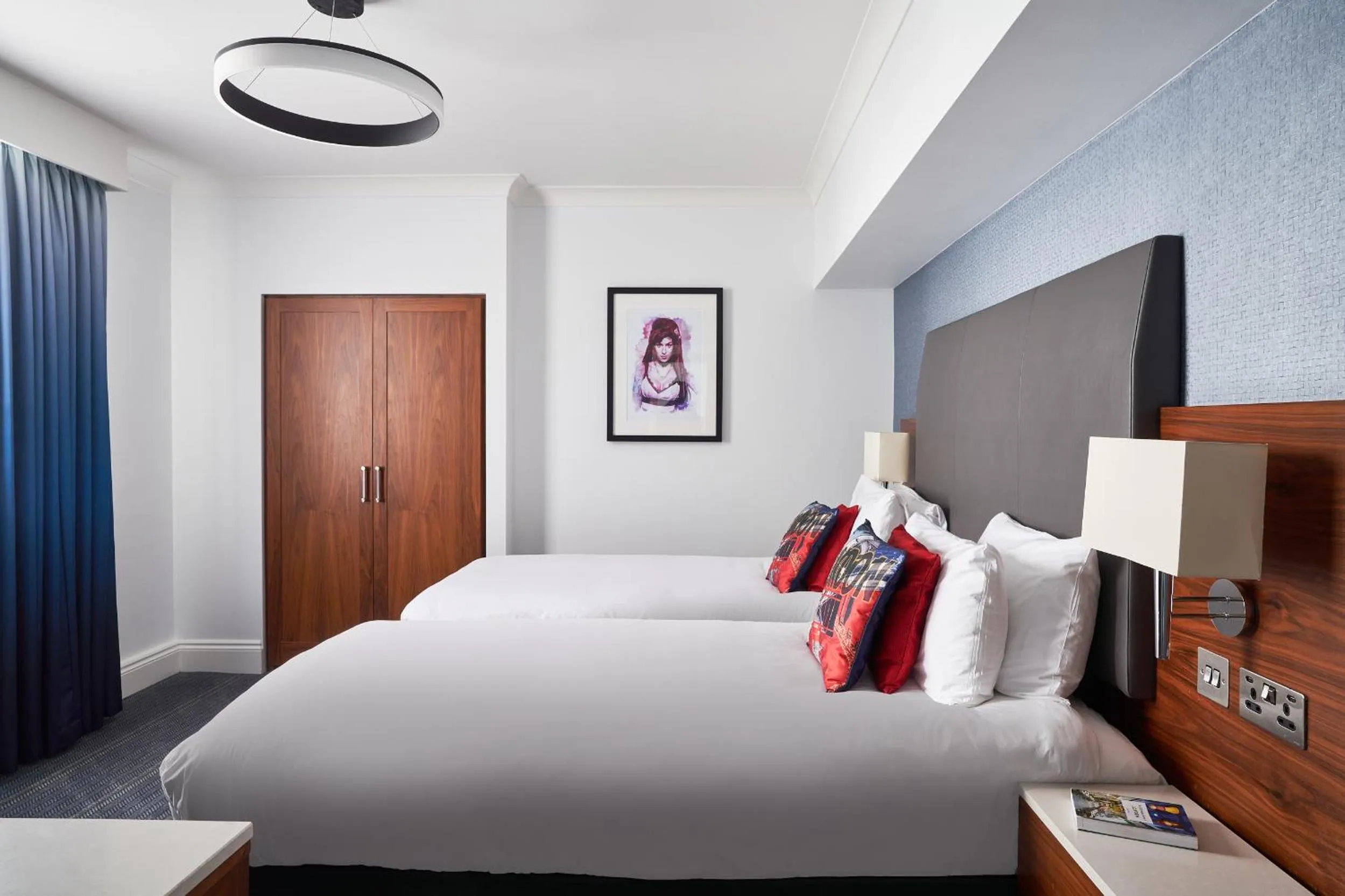 Bed in The Cumberland, London