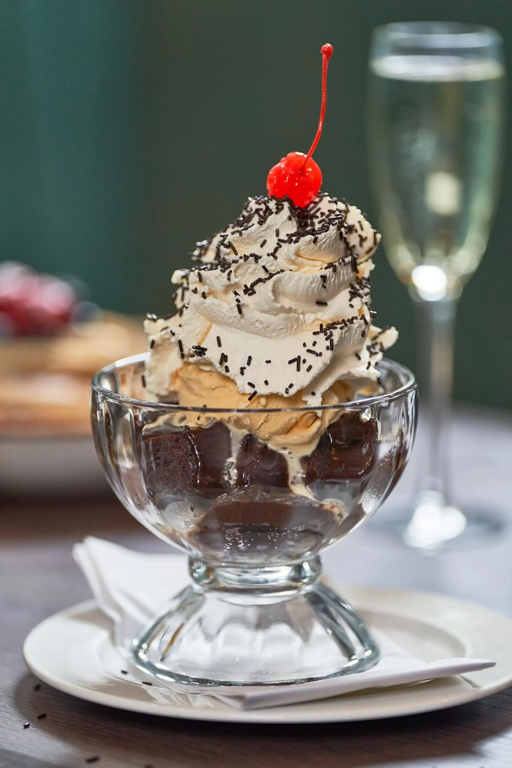 Restaurant/places to eat in The Cumberland, London