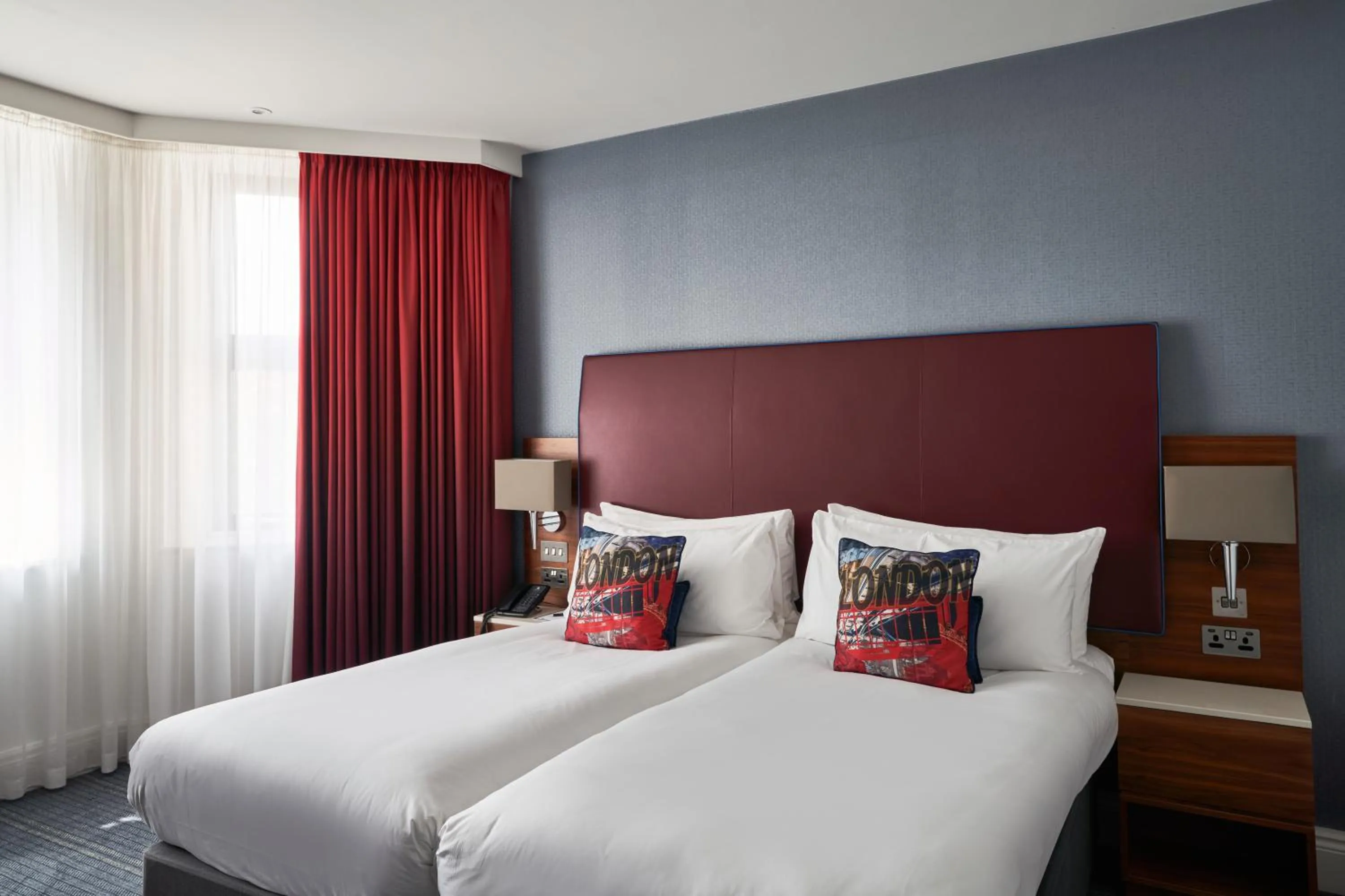 Bed in The Cumberland, London