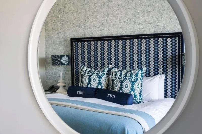 Bed in Harbour Hotel Fowey