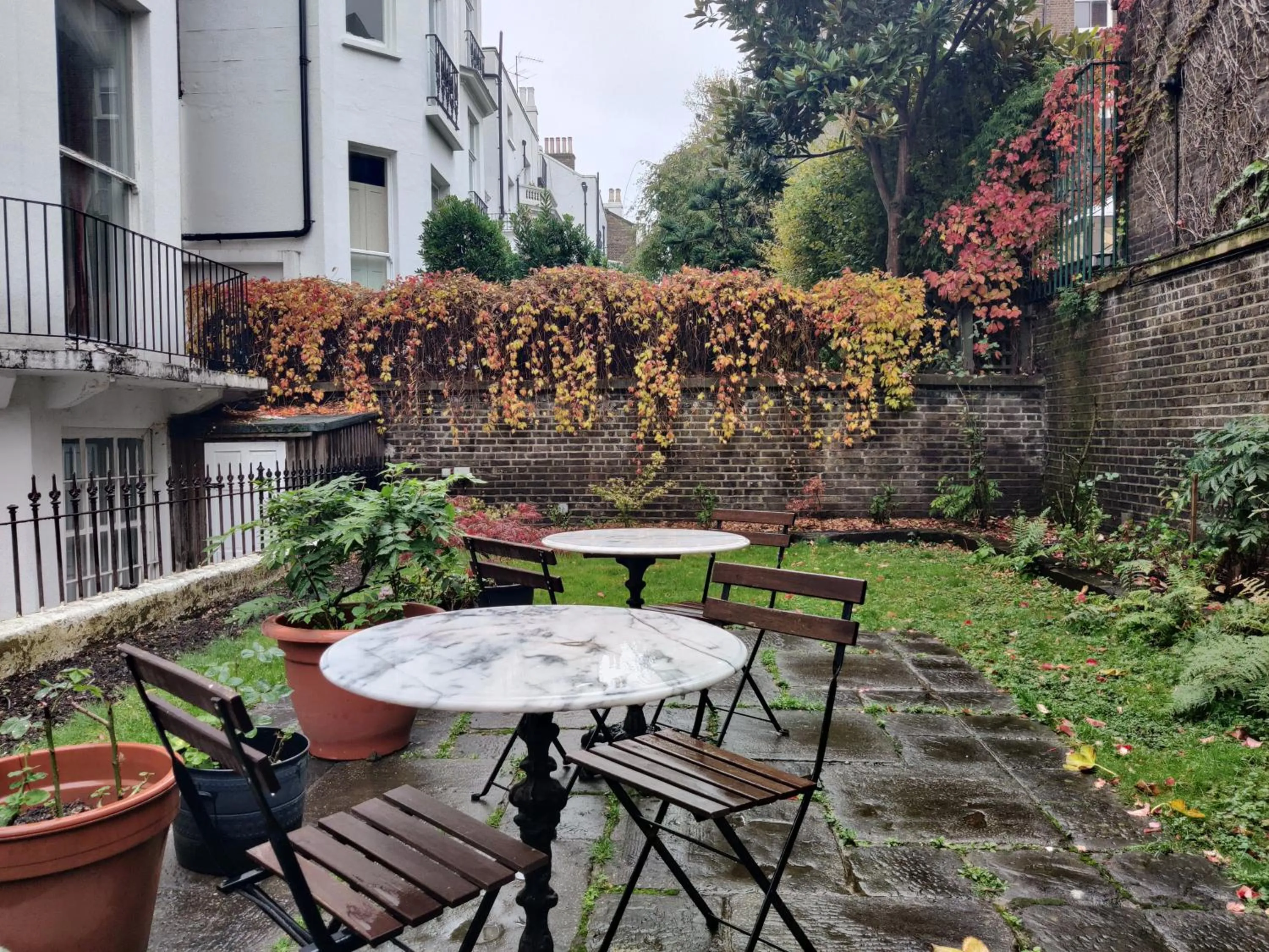 Garden in Blue Bells Hotel