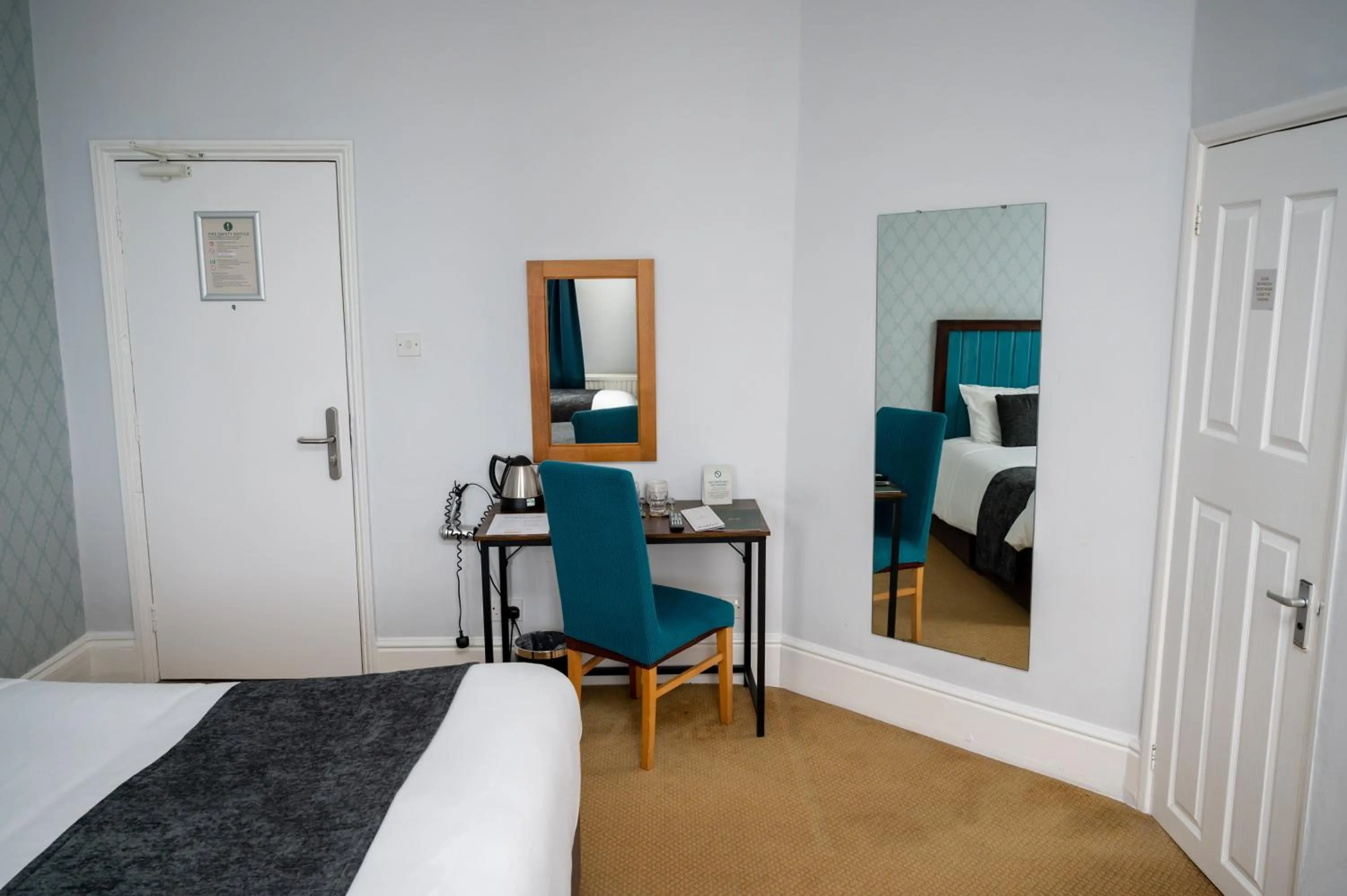 hair dresser, Bed in Rising Sun Hotel by Greene King Inns