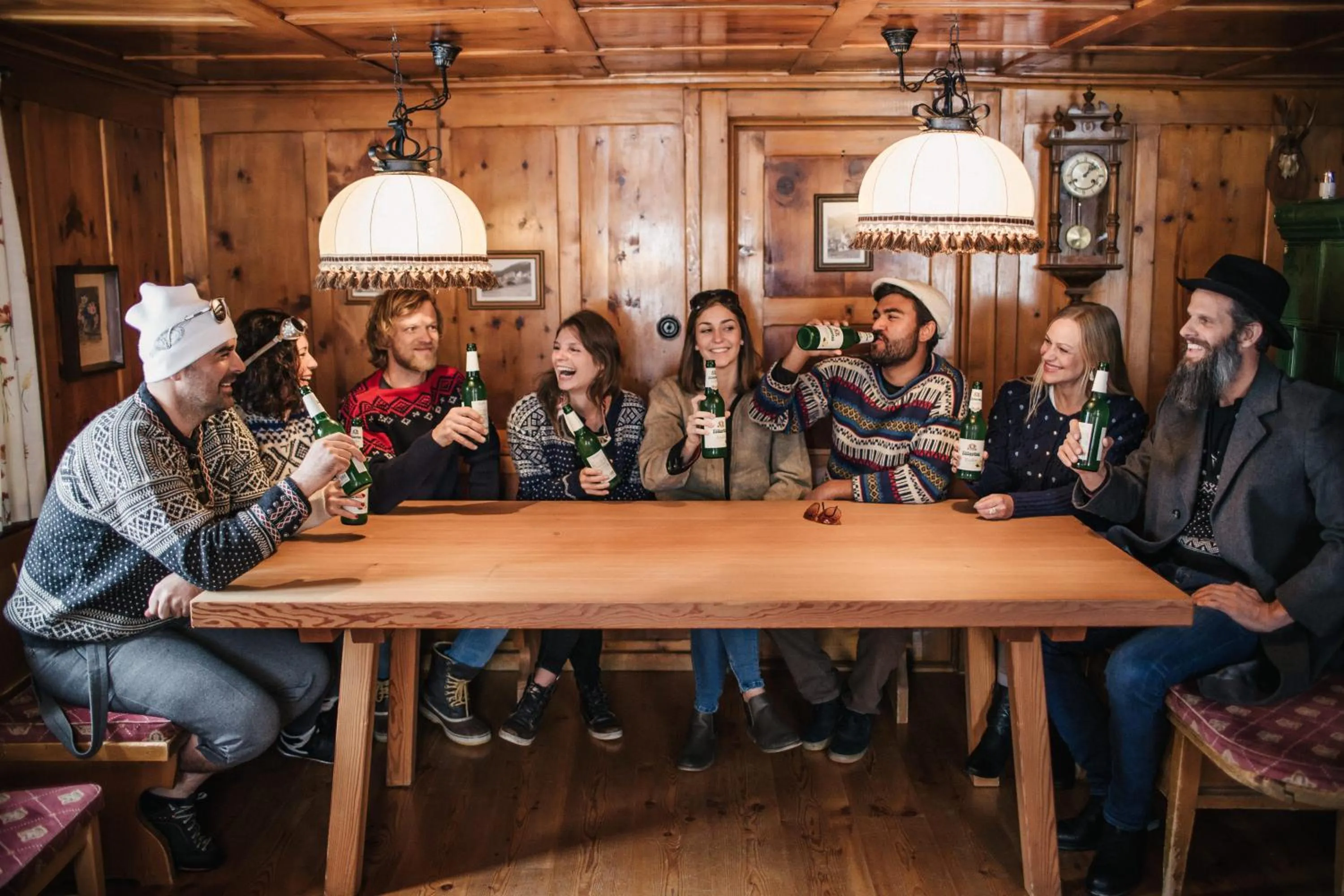 group of guests in Pension der Steinbock - das 300 Jahre alte Bauernhaus - TIROL