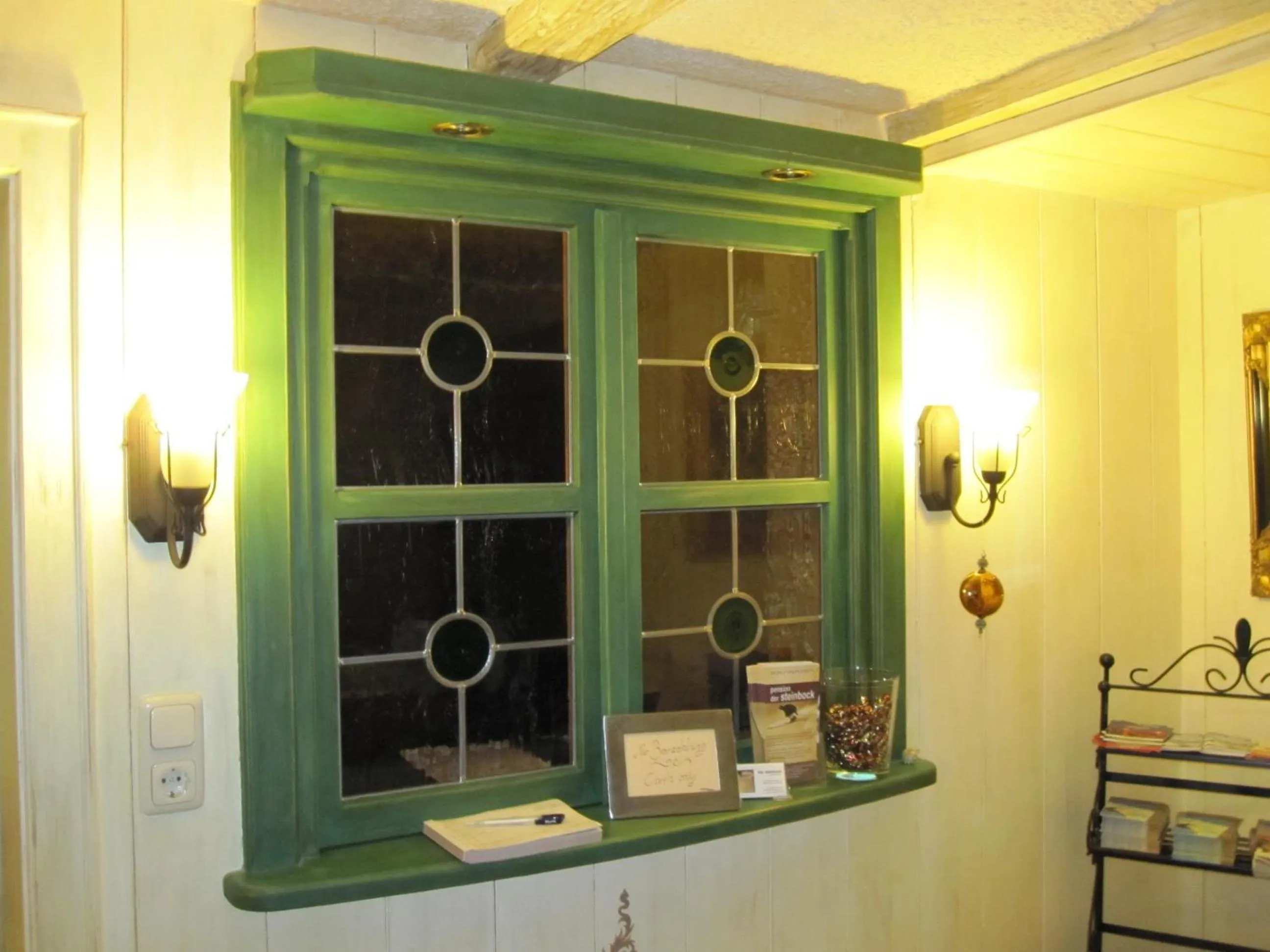 Decorative detail in Pension der Steinbock - das 300 Jahre alte Bauernhaus - TIROL