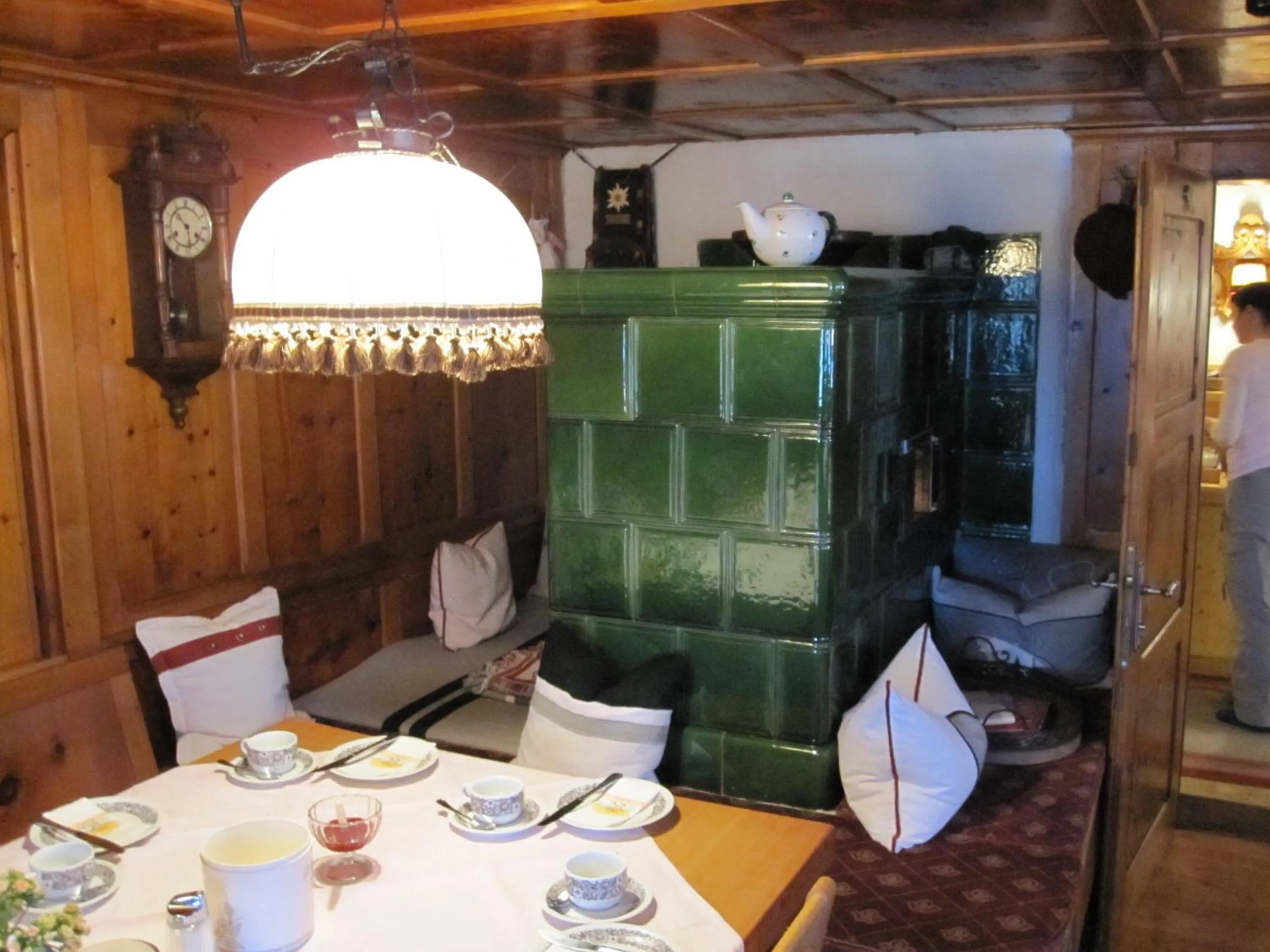 Restaurant/places to eat in Pension der Steinbock - das 300 Jahre alte Bauernhaus - TIROL