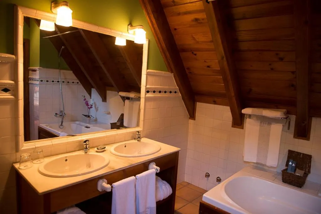 Bathroom in Hotel Chalet Bassibe